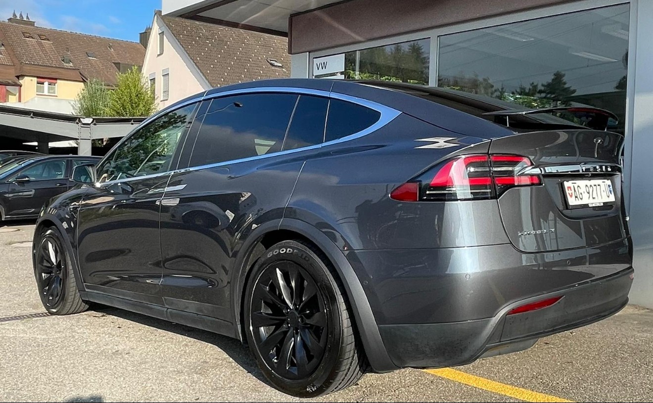 TESLA MODEL X 90 D 525PS 4x4 0-100Km/h in 5S Autopilot-image-3