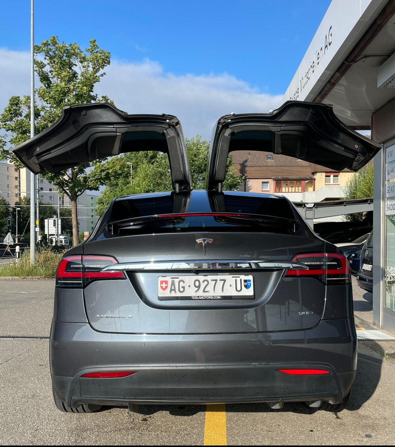 TESLA MODEL X 90 D 525PS 4x4 0-100Km/h in 5S Autopilot-image-0