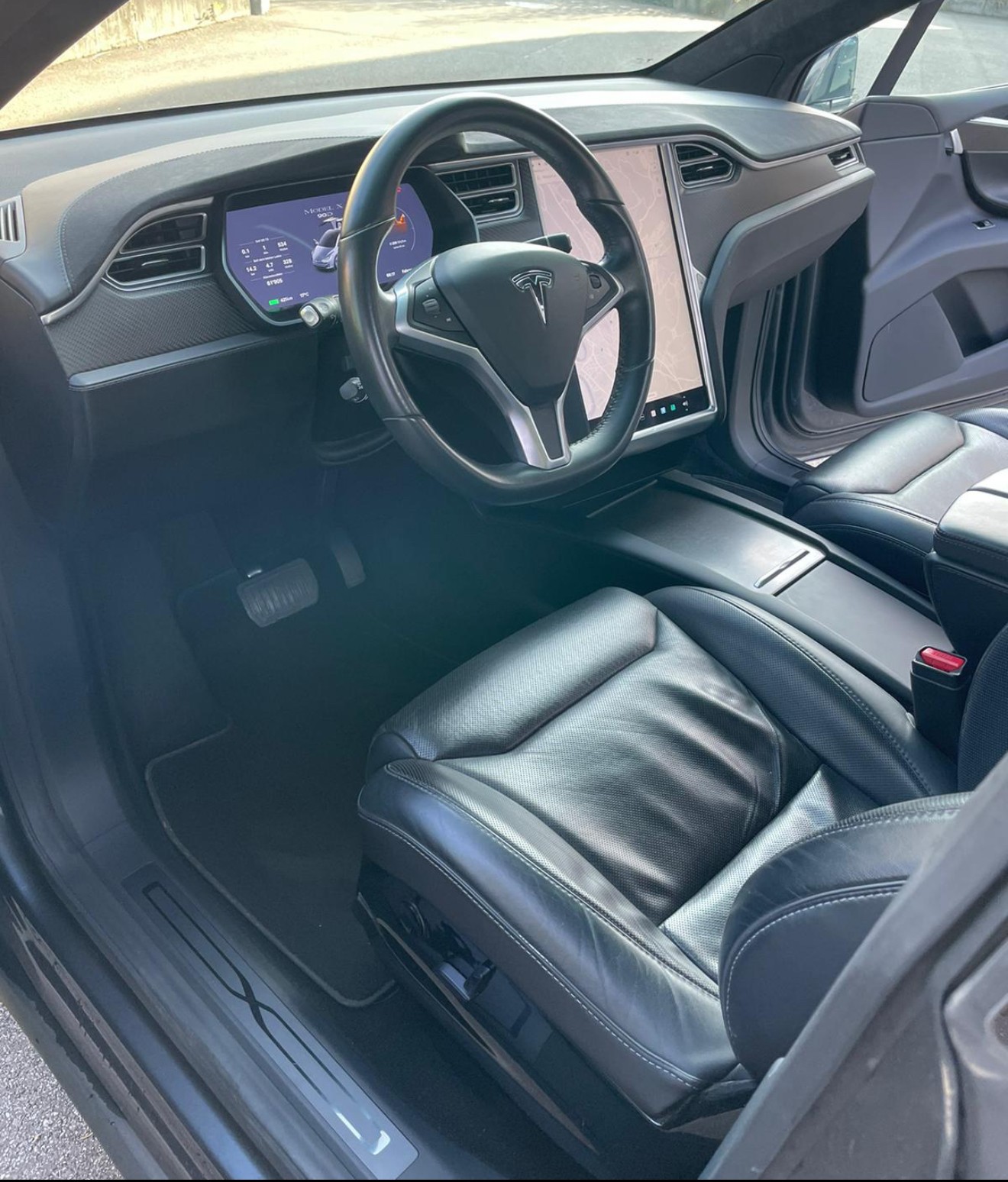 TESLA MODEL X 90 D 525PS 4x4 0-100Km/h in 5S Autopilot-image-9
