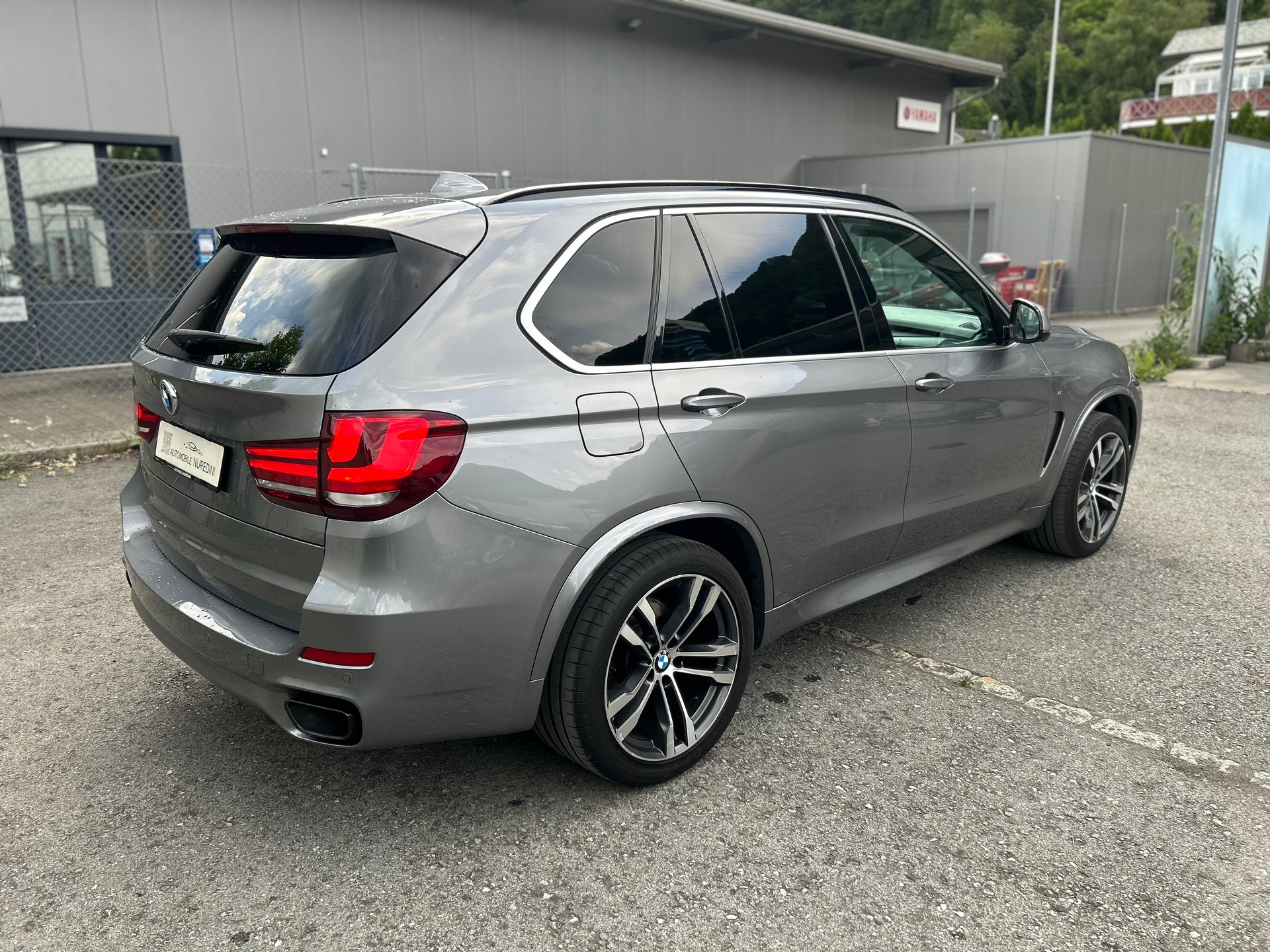 BMW X5 xDrive M50d Steptronic-image-3
