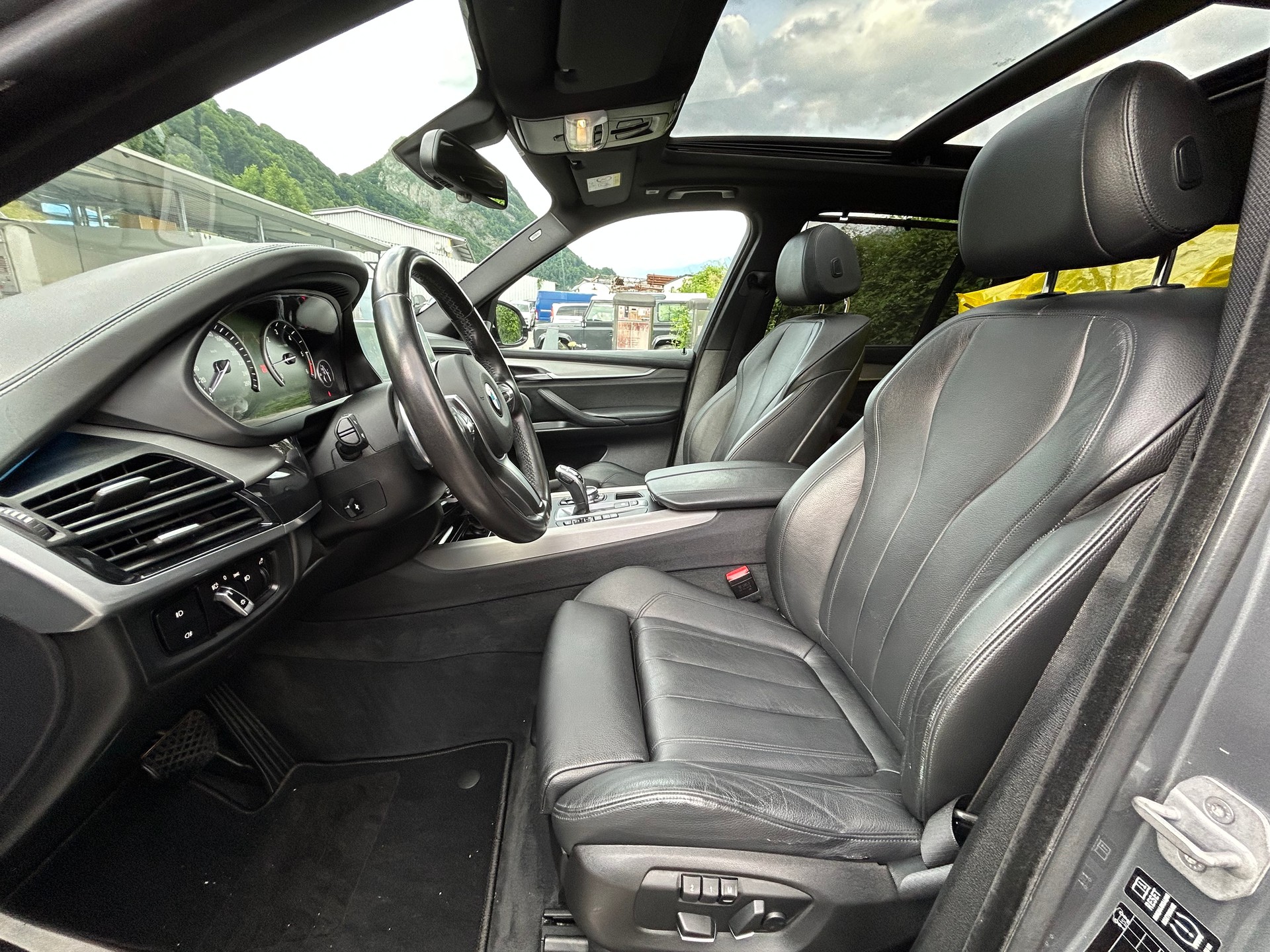 BMW X5 xDrive M50d Steptronic-image-11