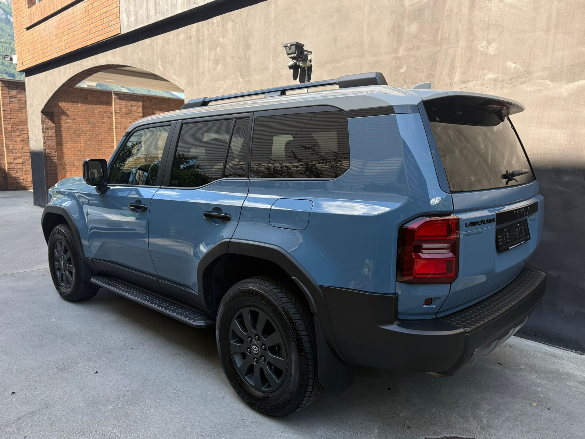 TOYOTA Land Cruiser 2.8TD First Edition-image-3