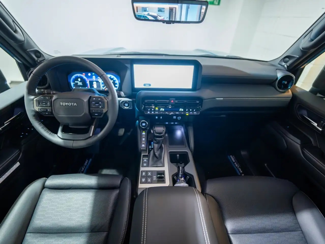 TOYOTA Land Cruiser 2.8TD First Edition-image-10