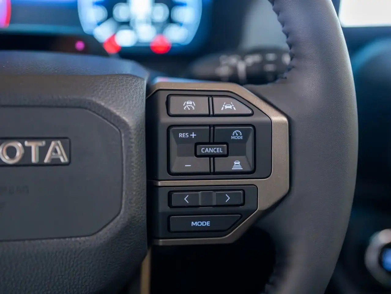 TOYOTA Land Cruiser 2.8TD First Edition-image-9