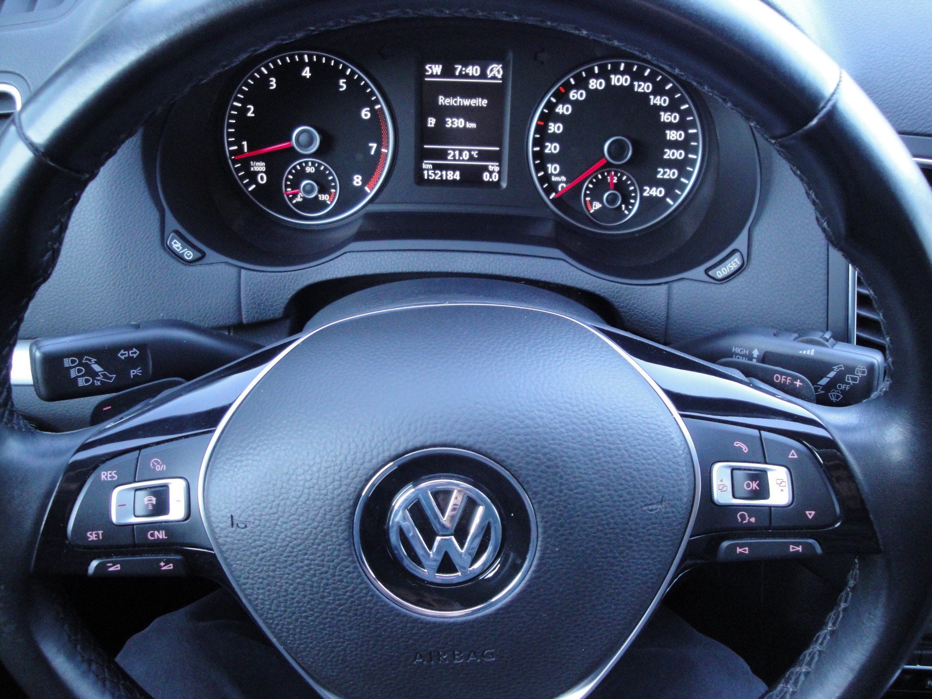 VW Sharan 1.4TSI BMT Comfort 7-Sitzer-image-3