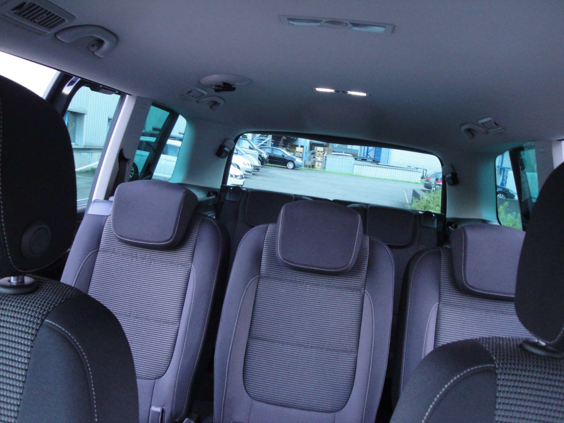 VW Sharan 1.4TSI BMT Comfort 7-Sitzer-image-12