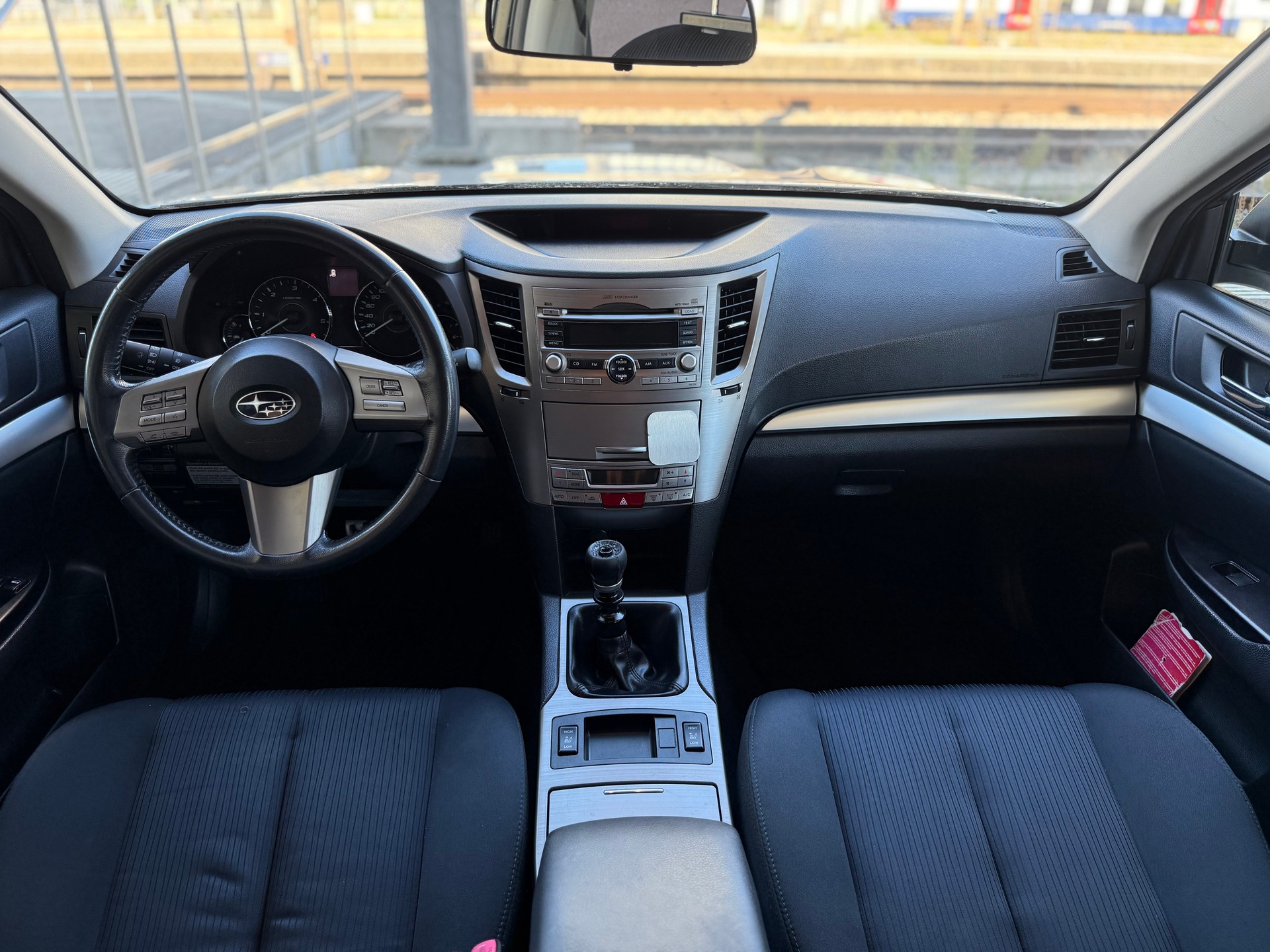 SUBARU Legacy 2.0D Swiss AWD-image-9