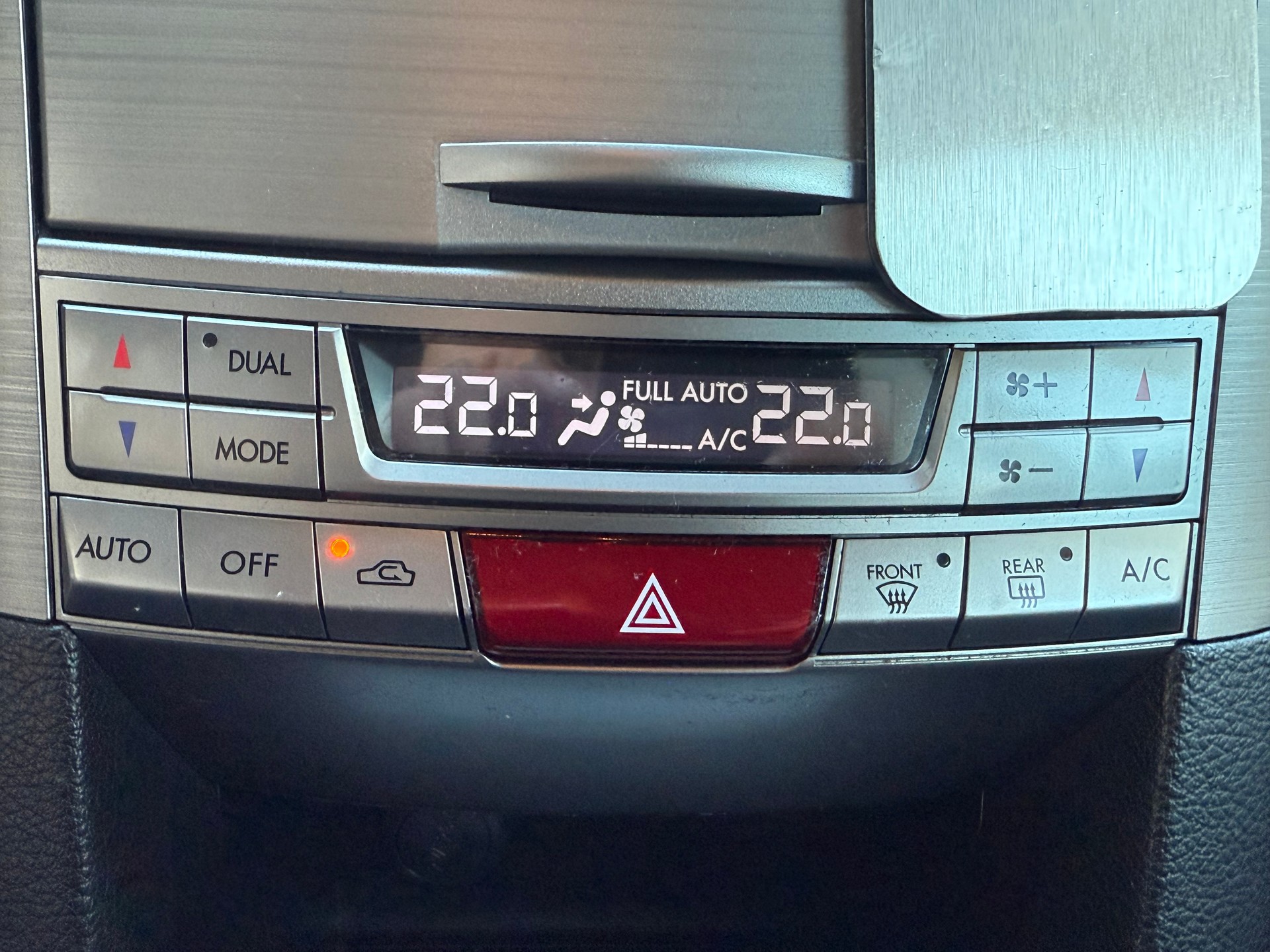 SUBARU Legacy 2.0D Swiss AWD-image-14