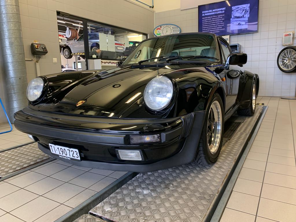 PORSCHE 911 Turbo-image-2