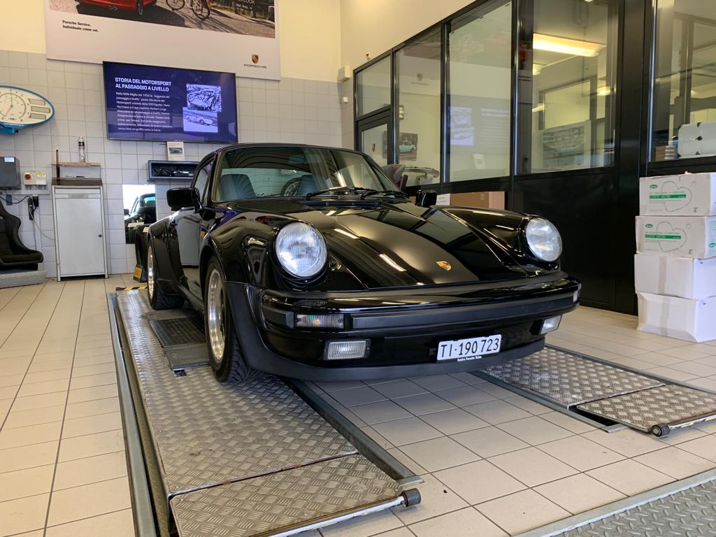 PORSCHE 911 Turbo-image-3