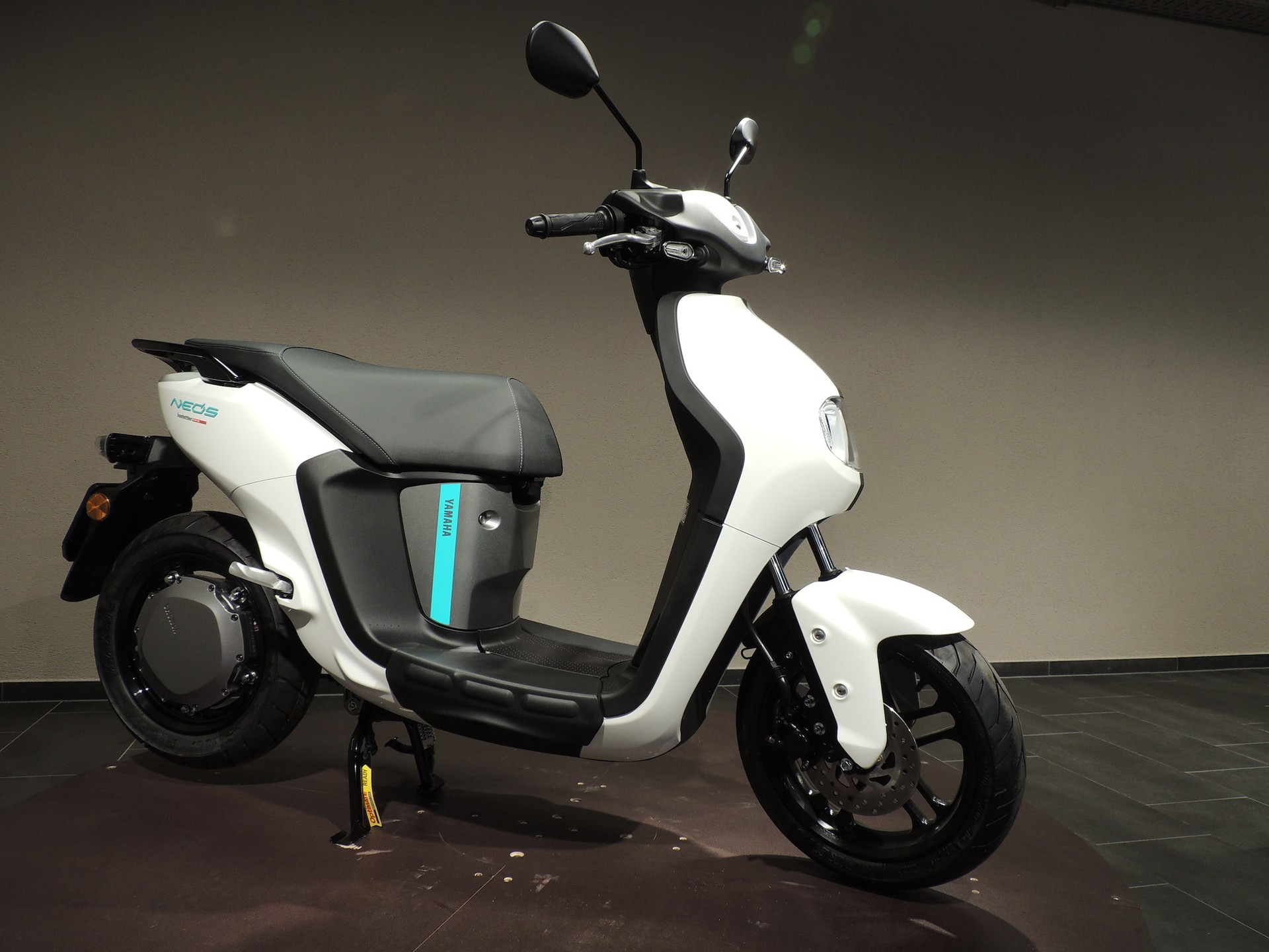 YAMAHA NEO's