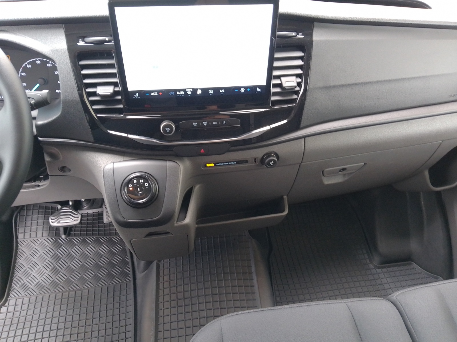 FORD E-Transit Van 350 L2H2 68kWh Trend-image-8