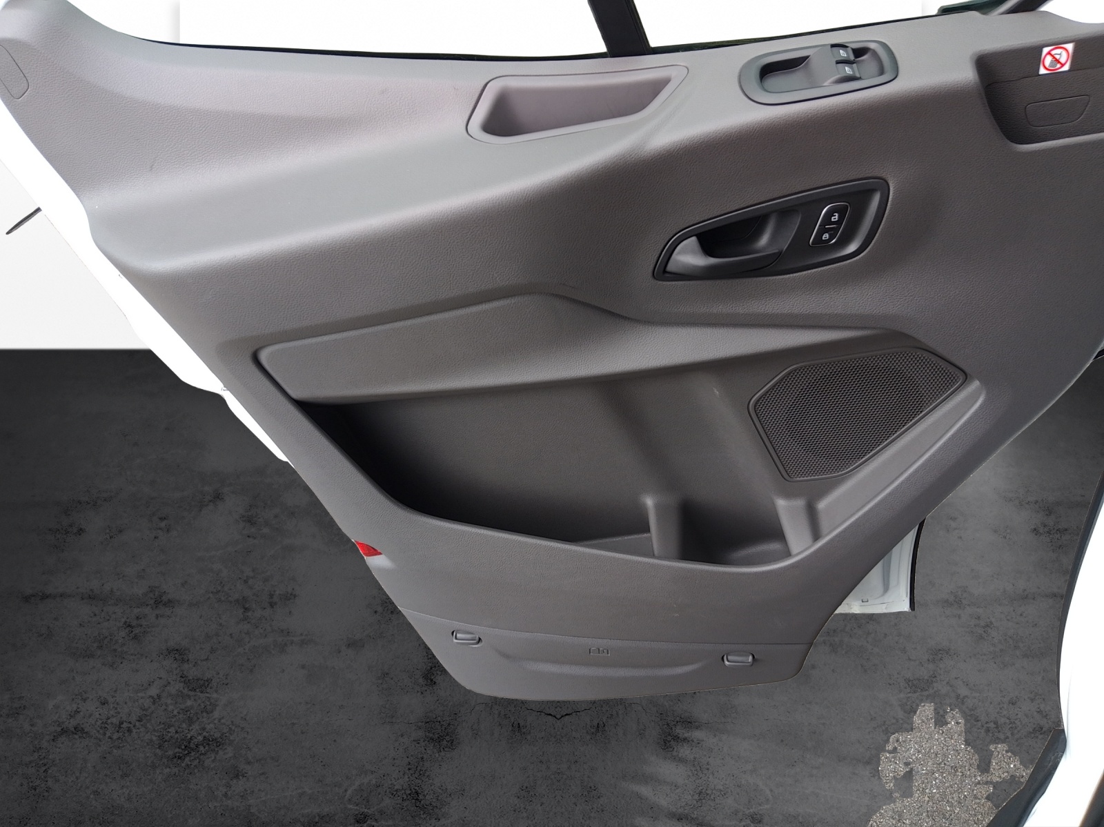 FORD E-Transit Van 350 L2H2 68kWh Trend-image-11