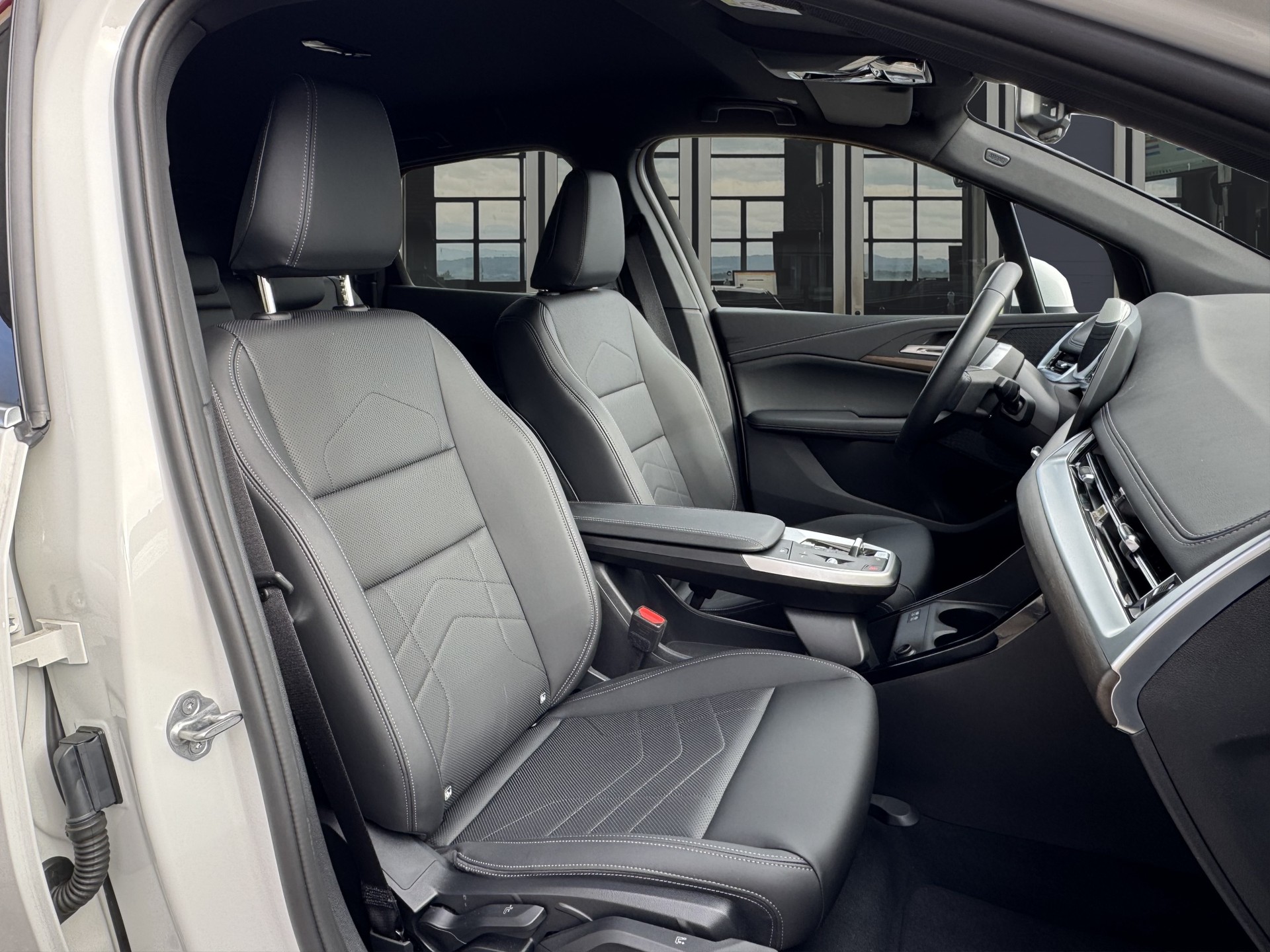 BMW 218d Active Tourer Luxury Line-image-9