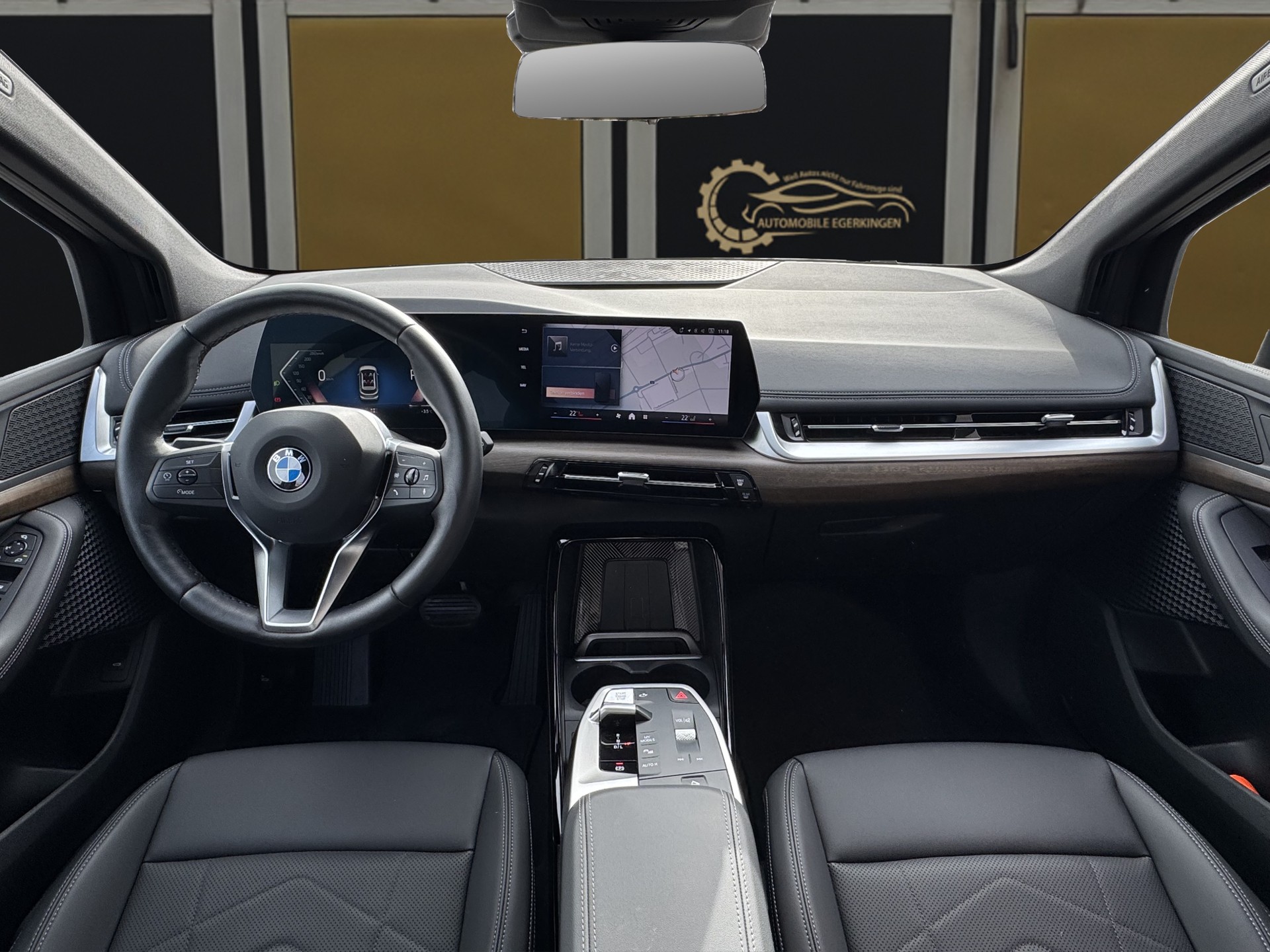 BMW 218d Active Tourer Luxury Line-image-10