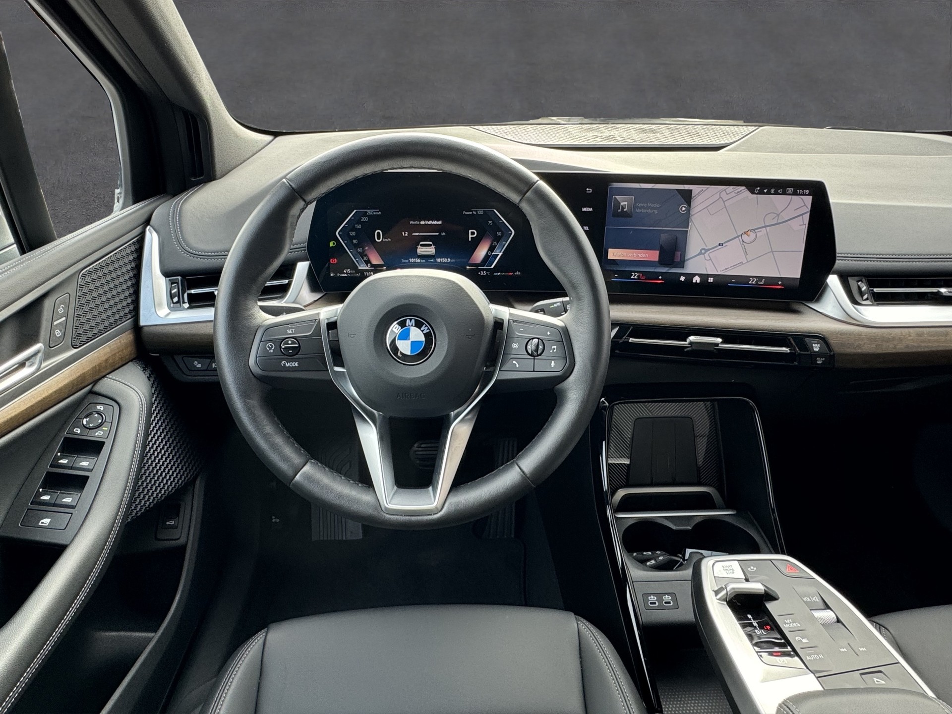 BMW 218d Active Tourer Luxury Line-image-11