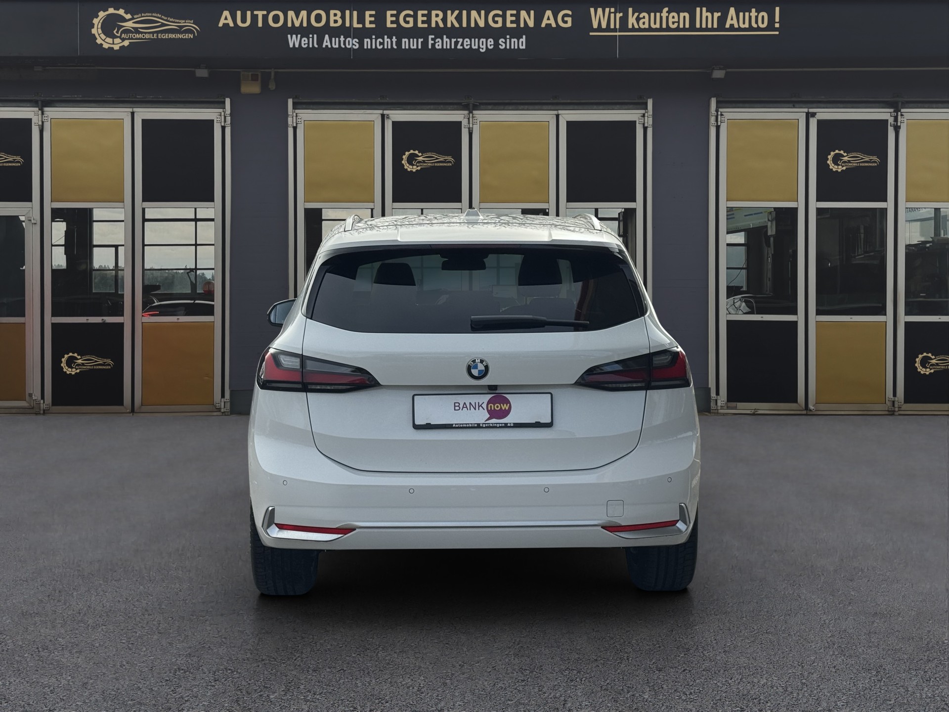 BMW 218d Active Tourer Luxury Line-image-5
