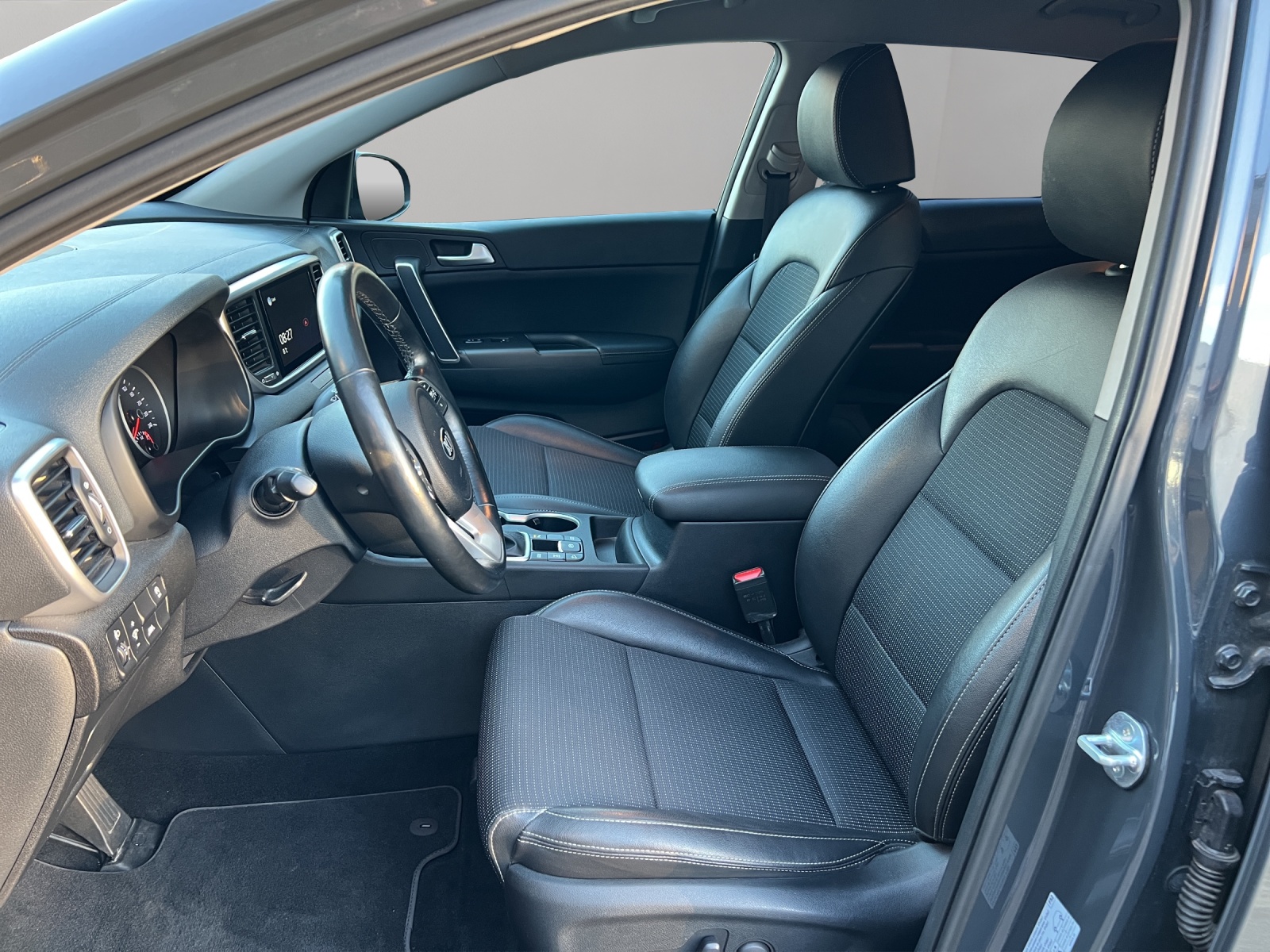 KIA Sportage 1.6CRDi Mild Hybrid Black Edition 4WD DCT / inkl. Winterräder & frisch ab MFK / Herstellergarantie-image-8