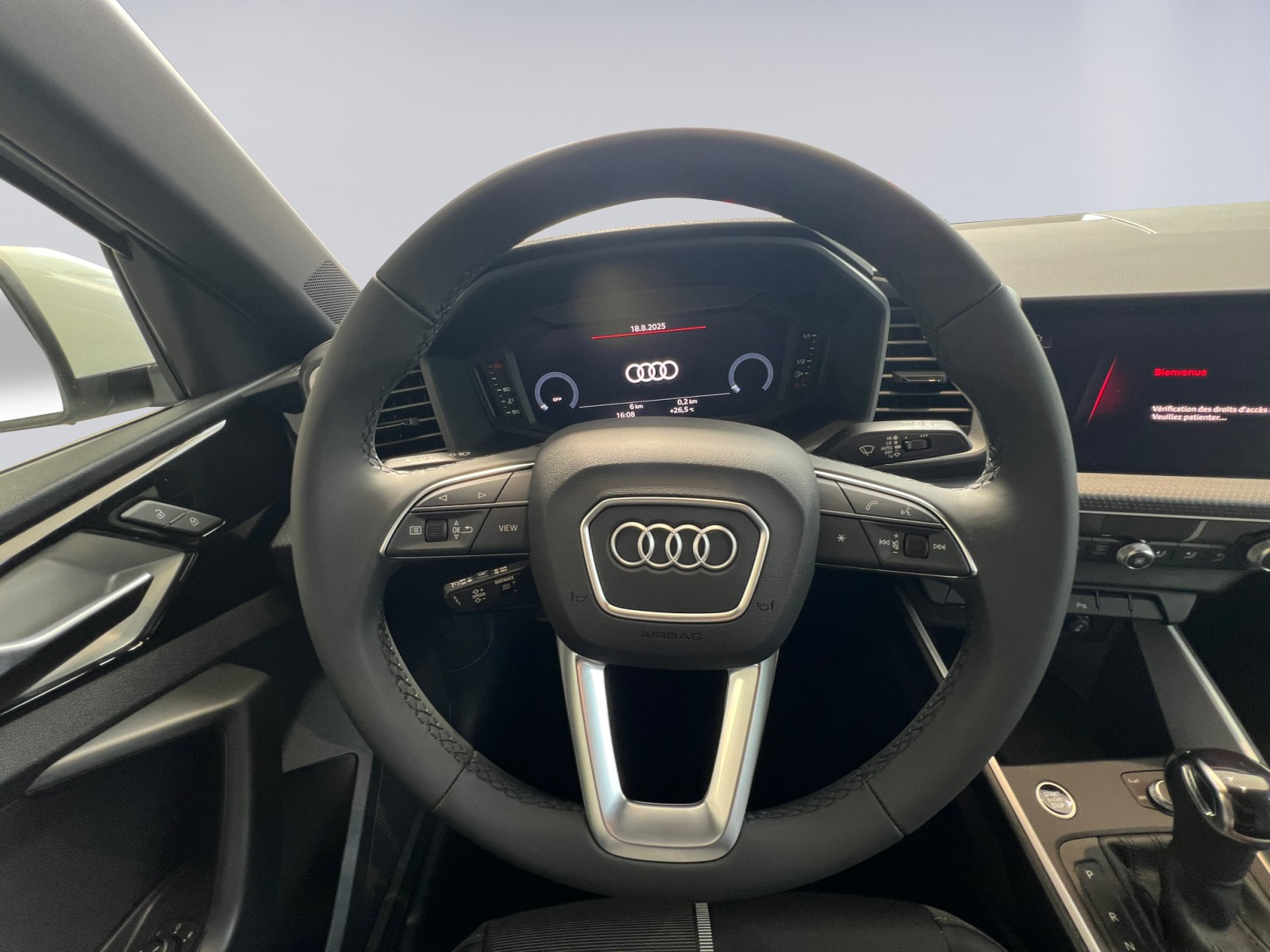 AUDI A1 Sportback 30 TFSI Attraction-image-11