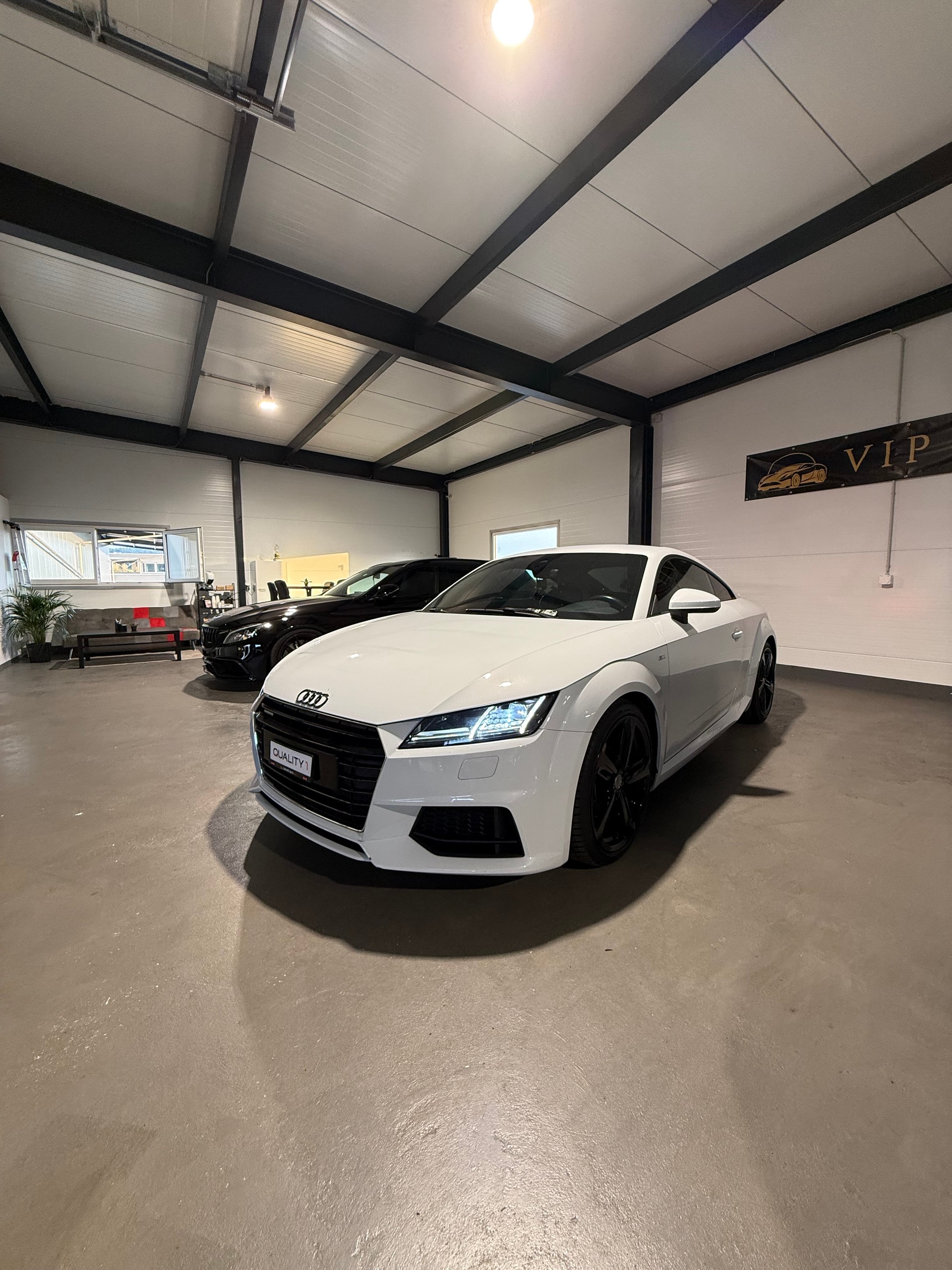 AUDI 2.0 TFSI quattro S-Line-image-2