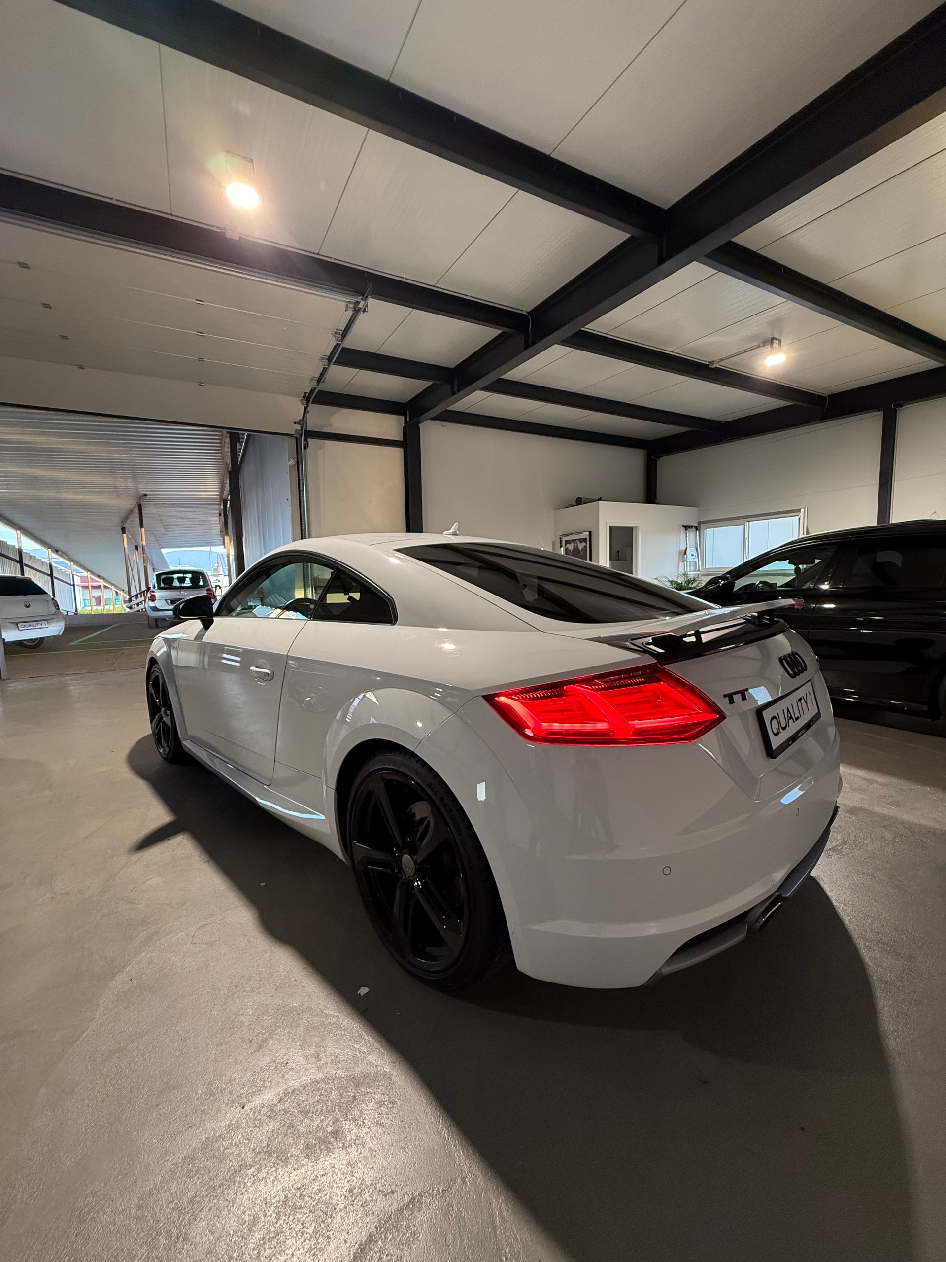 AUDI 2.0 TFSI quattro S-Line-image-5