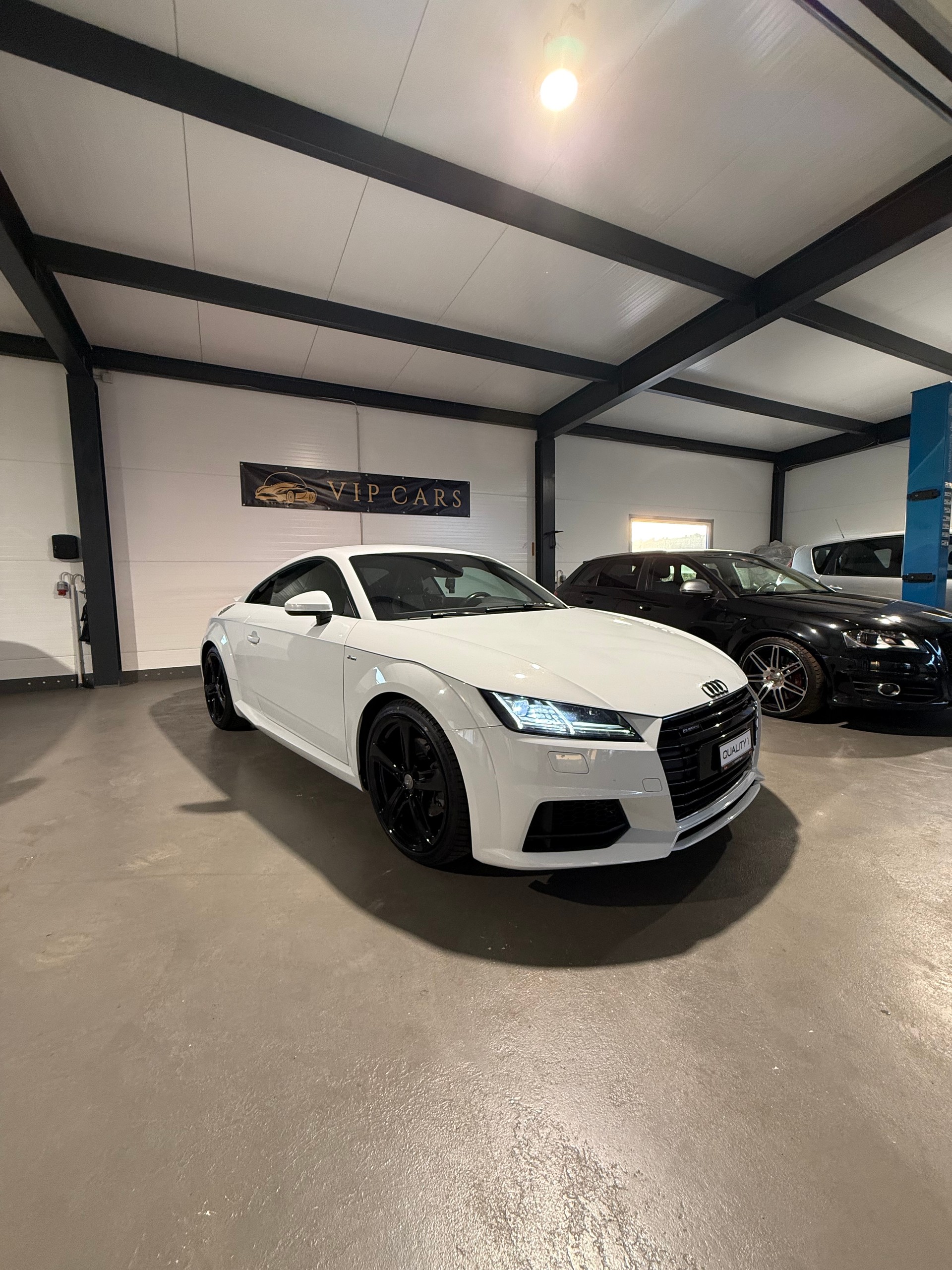 AUDI 2.0 TFSI quattro S-Line