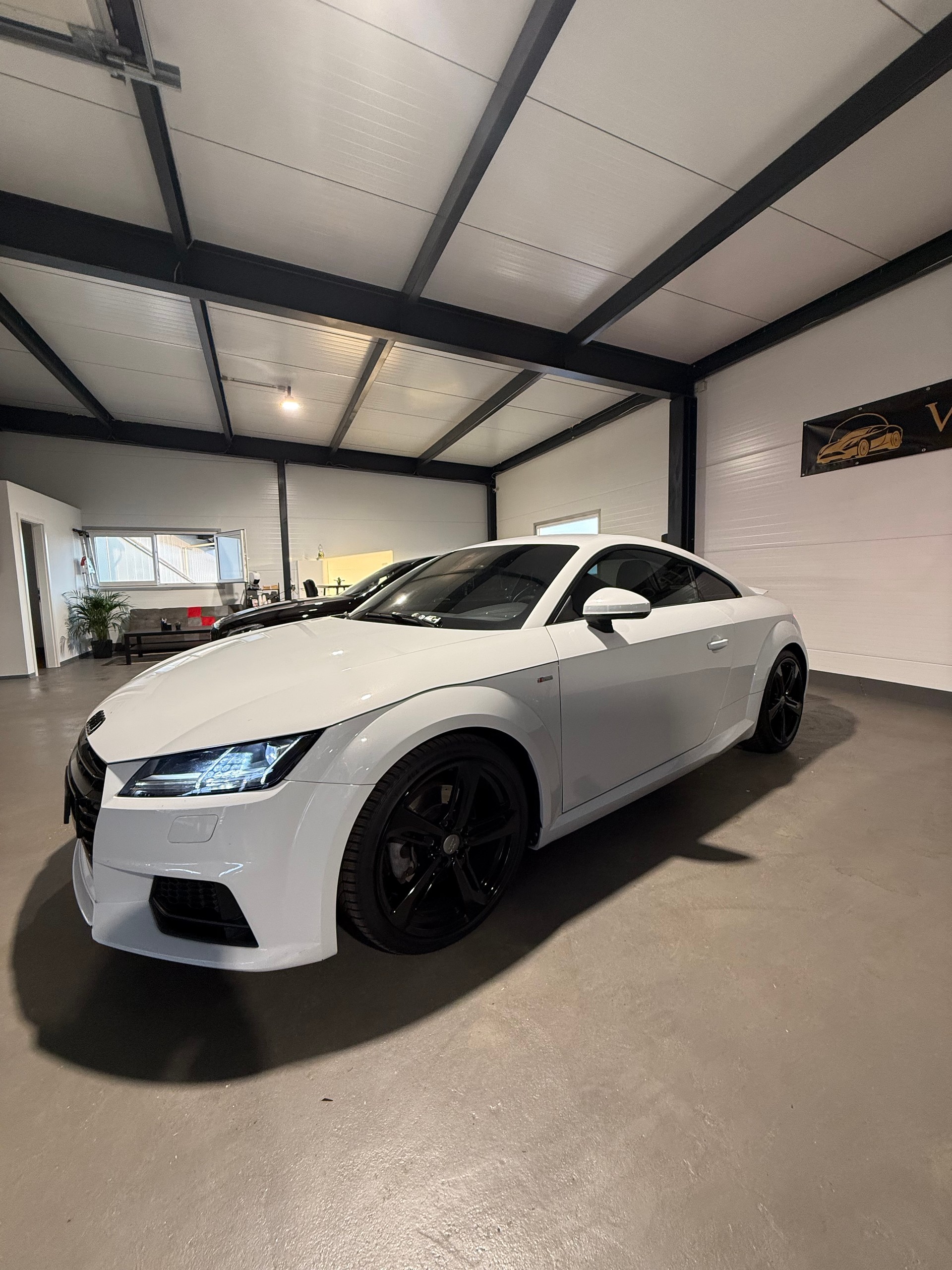 AUDI 2.0 TFSI quattro S-Line-image-3