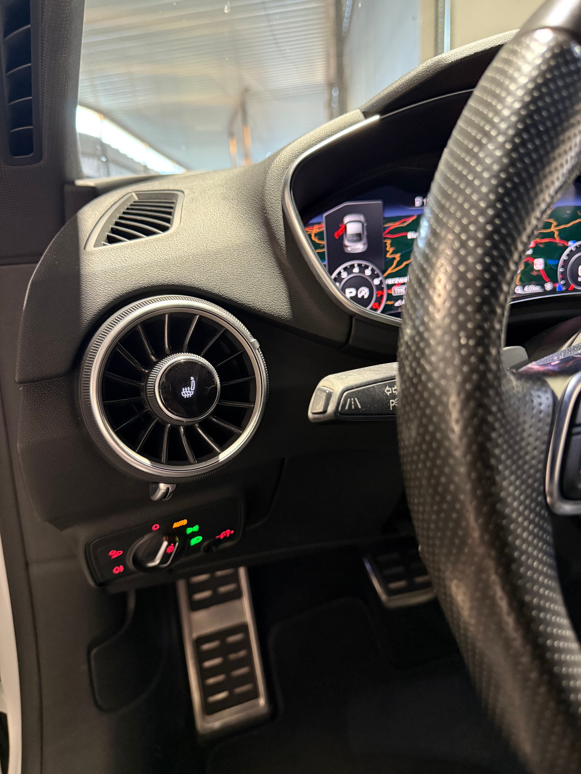 AUDI 2.0 TFSI quattro S-Line-image-15