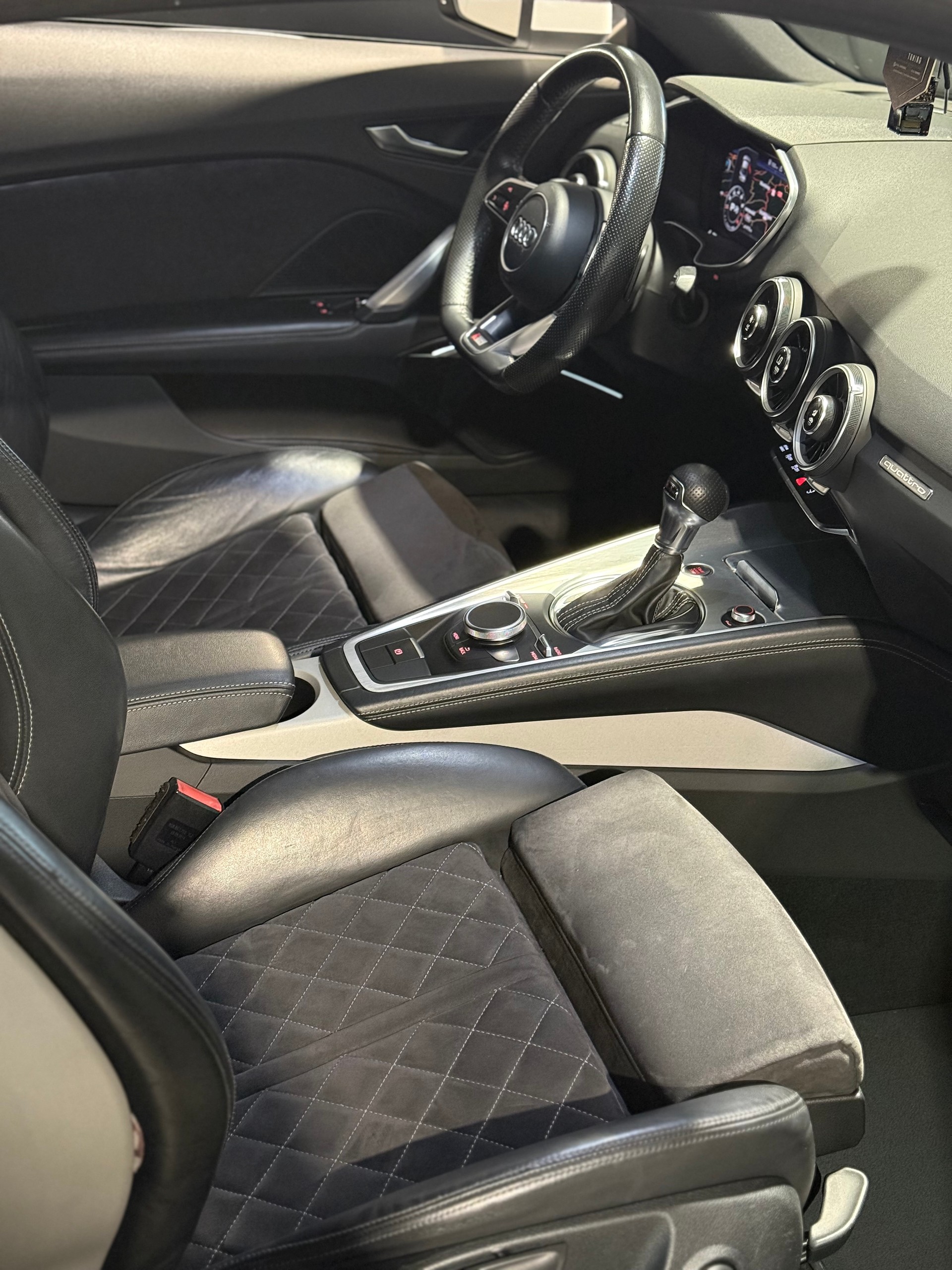 AUDI 2.0 TFSI quattro S-Line-image-13