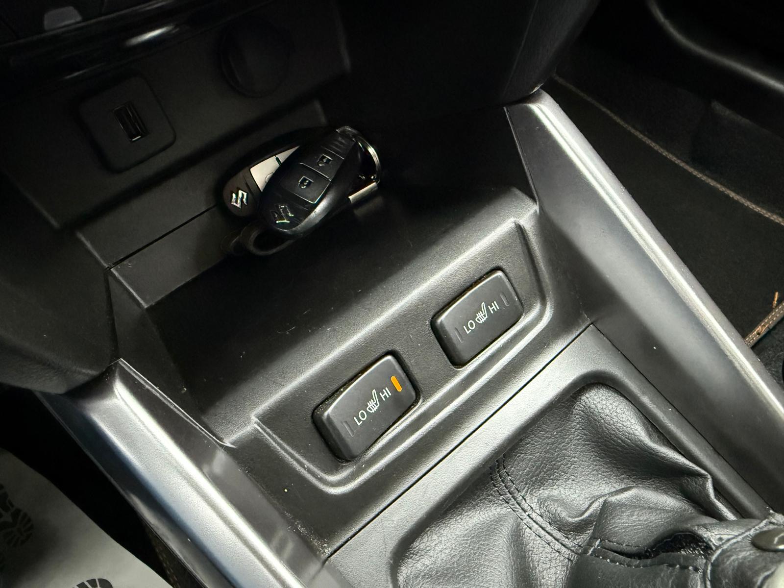 SUZUKI Vitara 1.4 T Compact Top 4x4-image-12