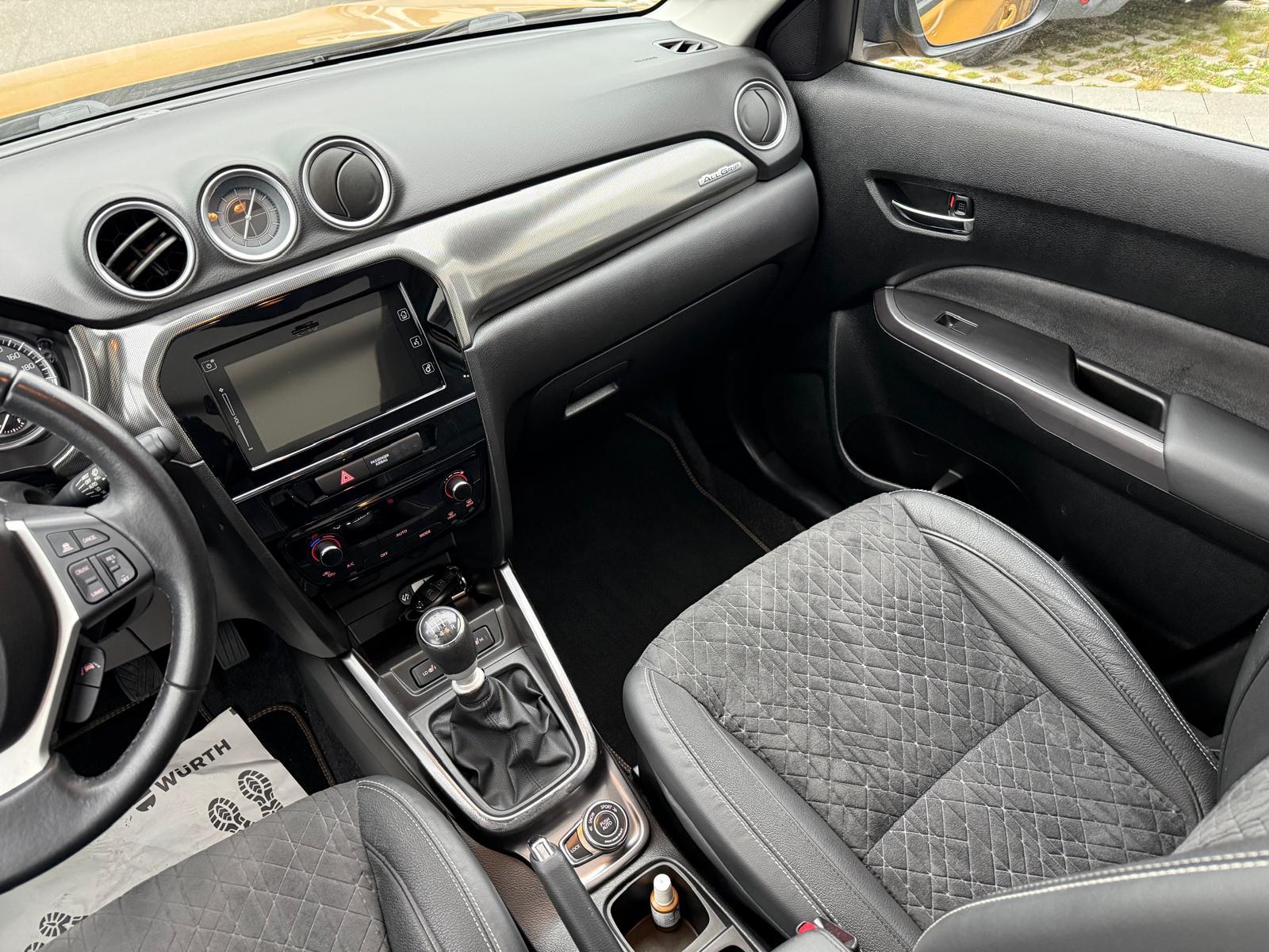 SUZUKI Vitara 1.4 T Compact Top 4x4-image-11