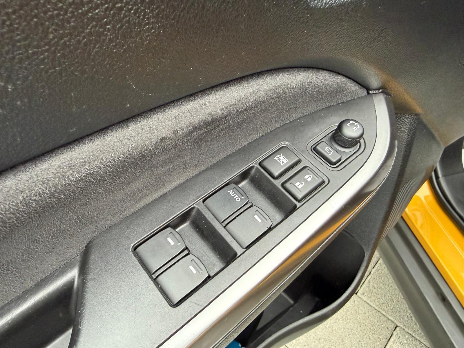 SUZUKI Vitara 1.4 T Compact Top 4x4-image-19