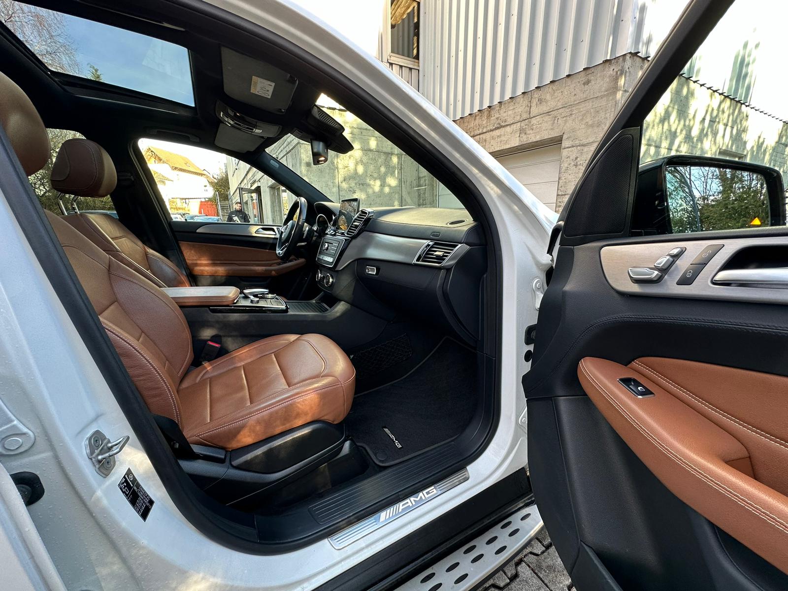 MERCEDES-BENZ GLE 43 AMG Executive 4Matic 9G-Tronic-image-16