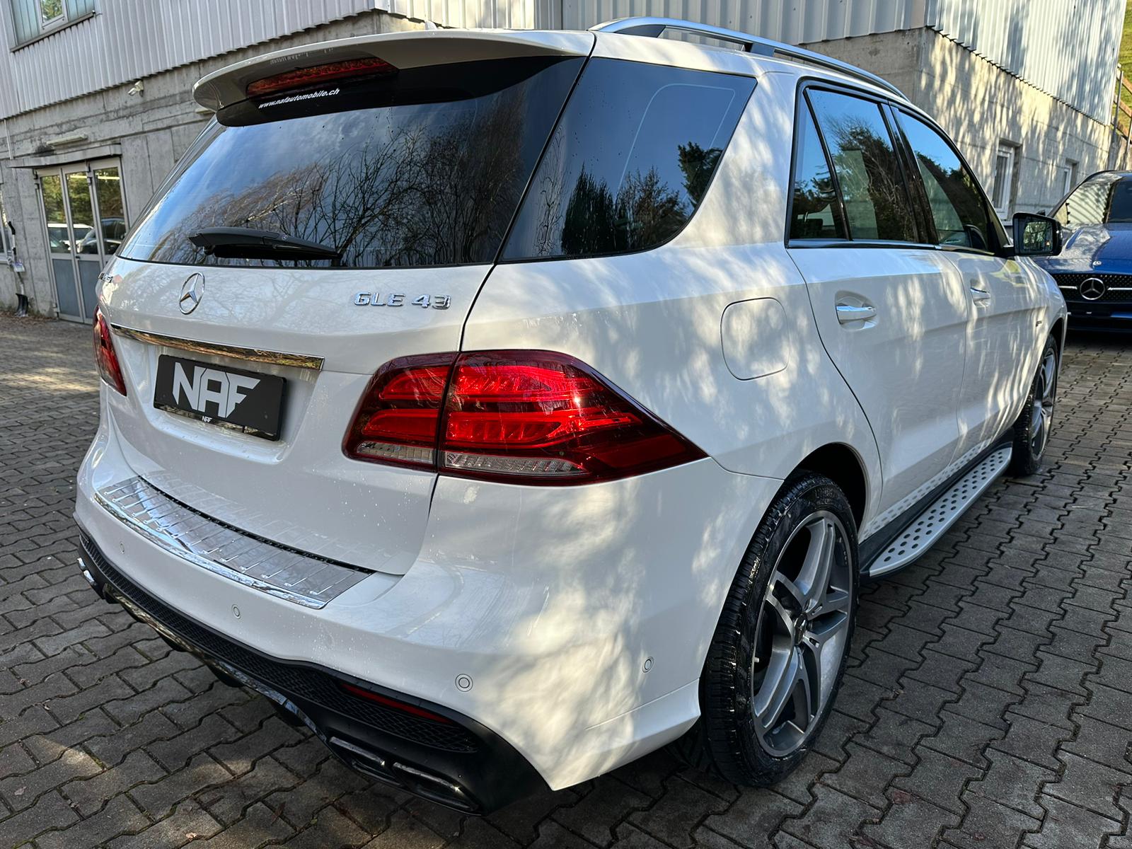 MERCEDES-BENZ GLE 43 AMG Executive 4Matic 9G-Tronic-image-4