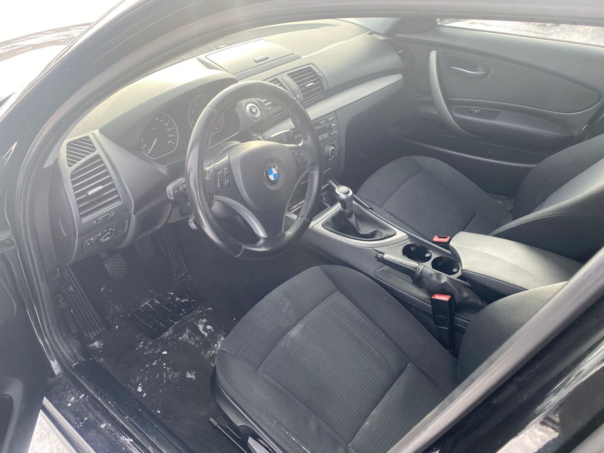 BMW 116i Dynamic Edition-image-10