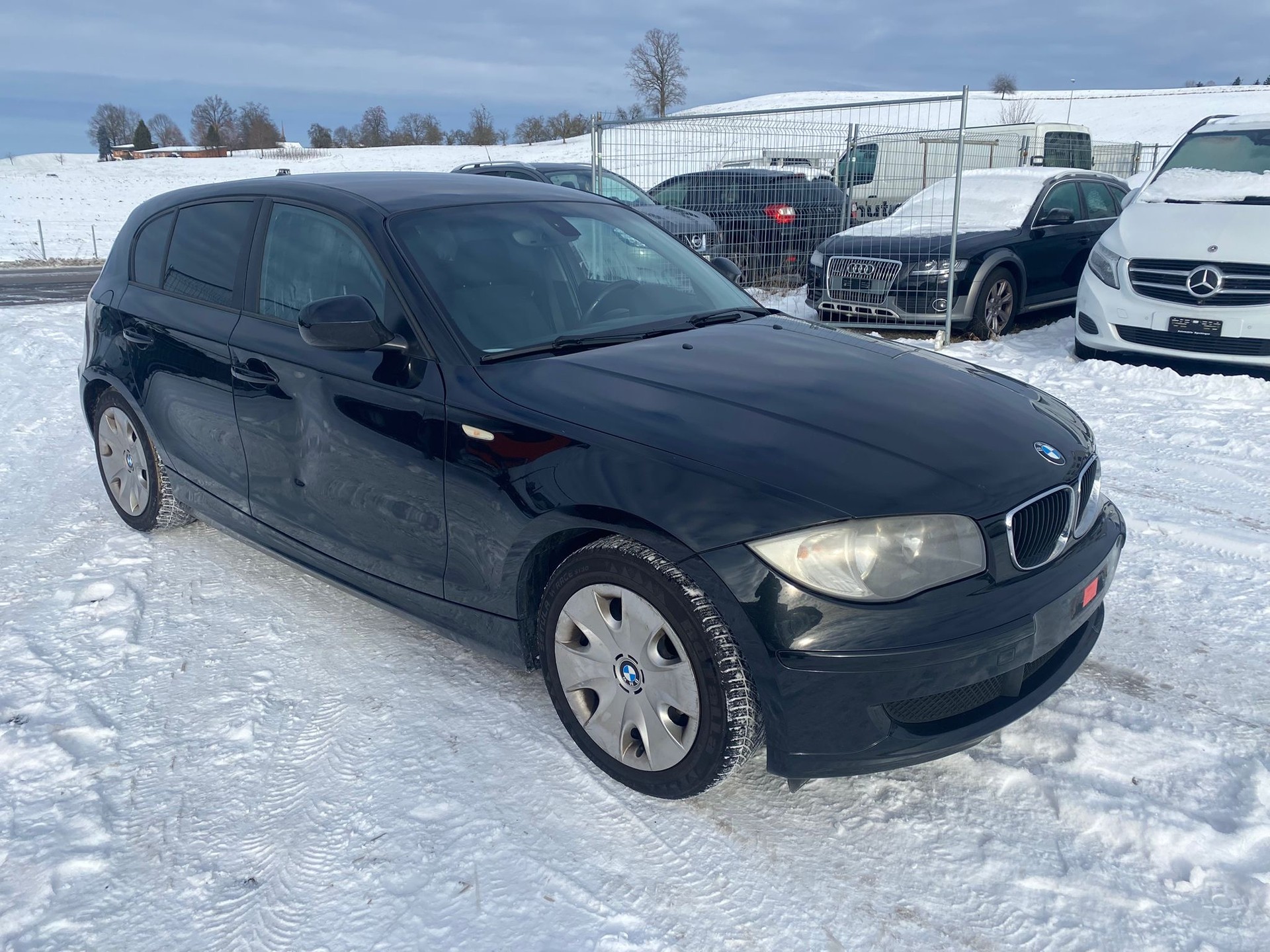 BMW 116i Dynamic Edition-image-0