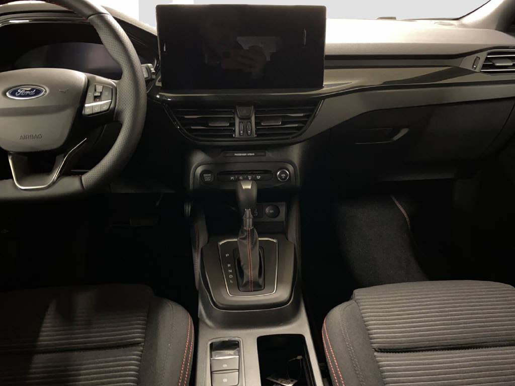 FORD Focus SW 1.0i EcoB Hybrid 155 ST-Line X-image-9