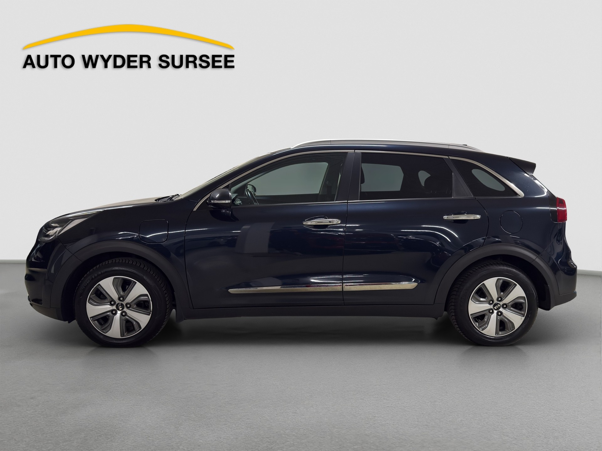 KIA Niro 1.6 GDi Plug-in Hybrid-image-2