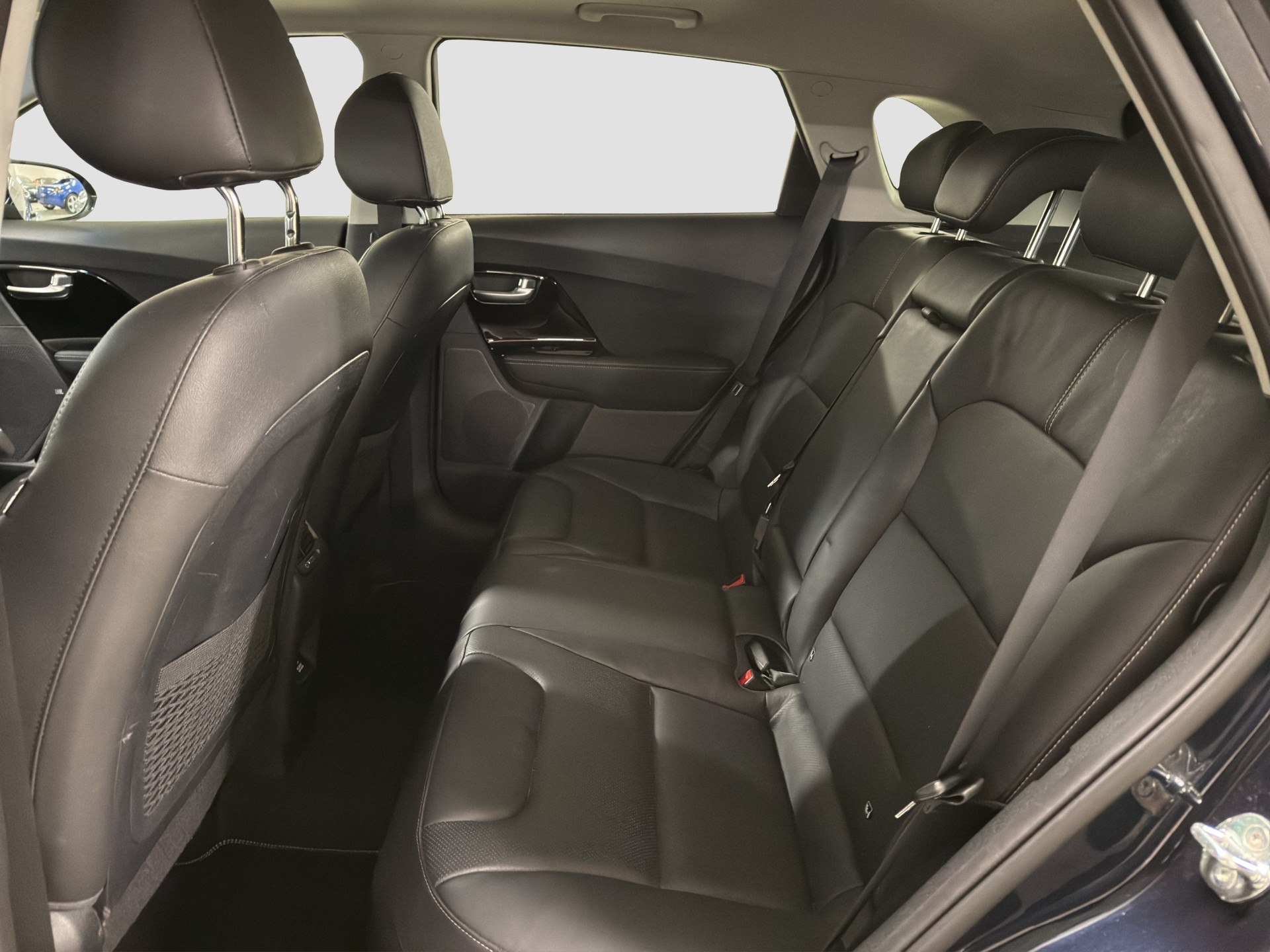 KIA Niro 1.6 GDi Plug-in Hybrid-image-11