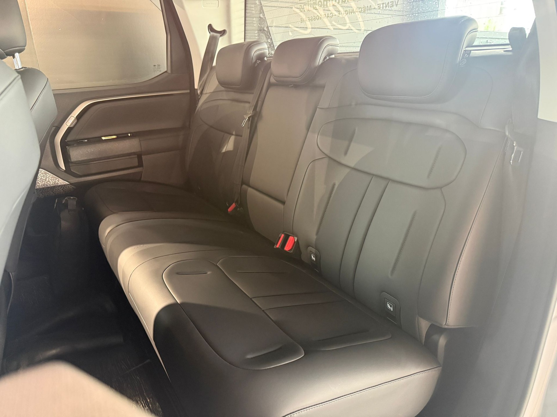 MAXUS eTerron 9 102kWh Luxury-image-5