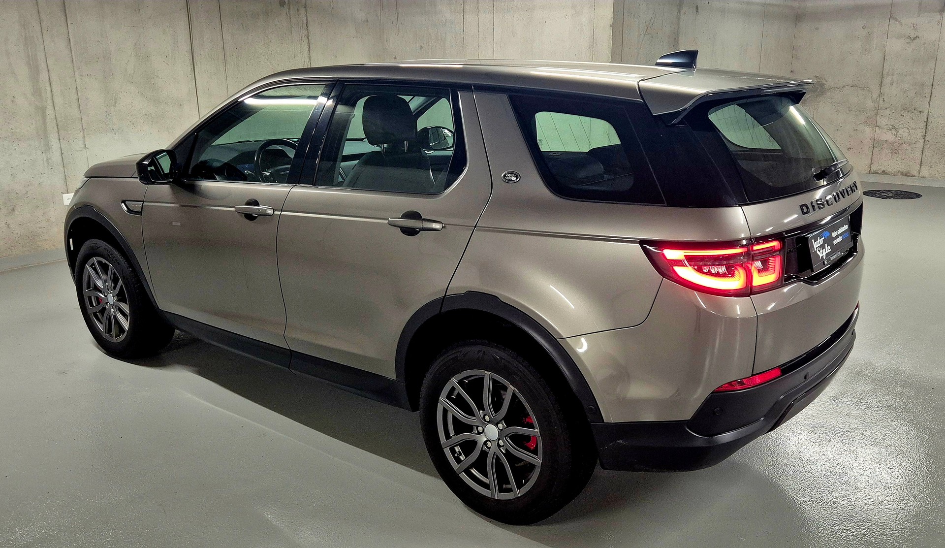LAND ROVER Discovery Sport D200 2.0D TD4 MHEV SE AT9-image-5