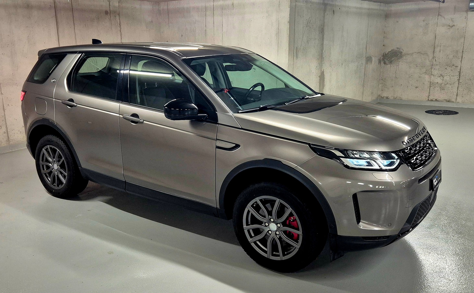 LAND ROVER Discovery Sport D200 2.0D TD4 MHEV SE AT9-image-4