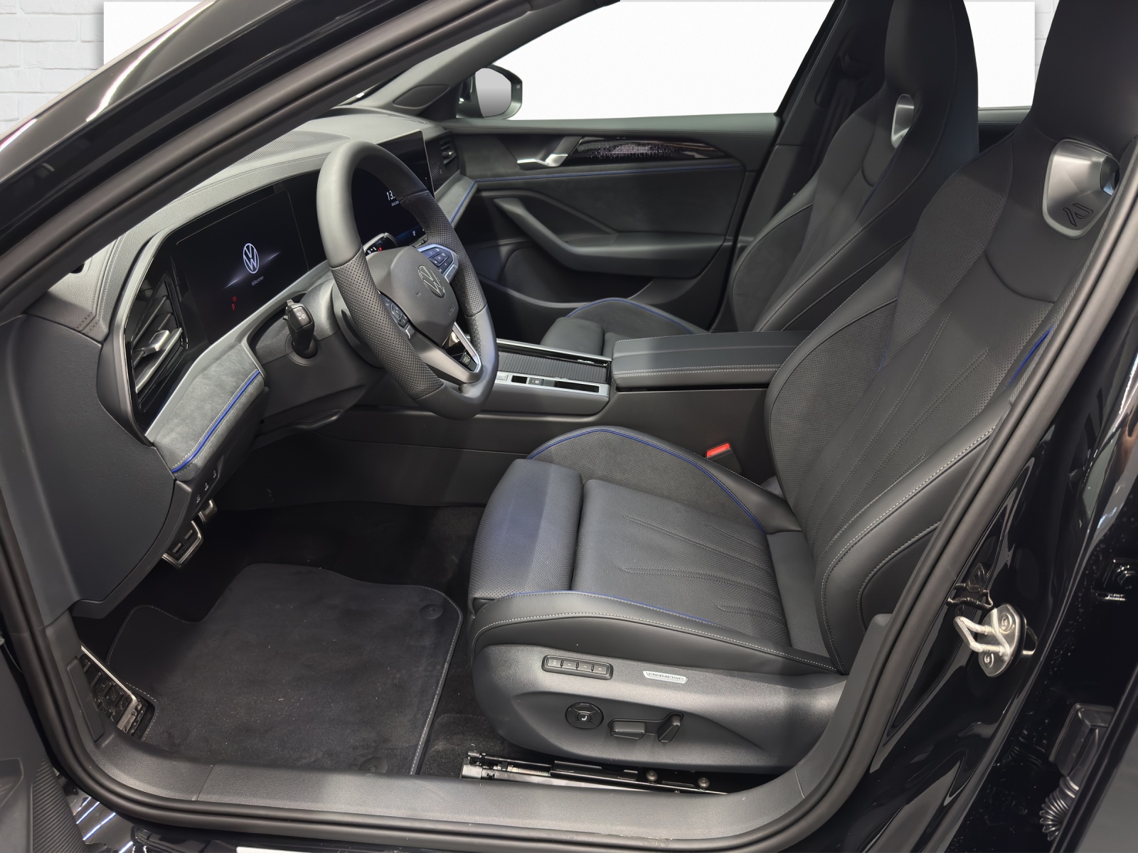 VW Passat Variant 2.0 TDI R-Line DSG-image-6