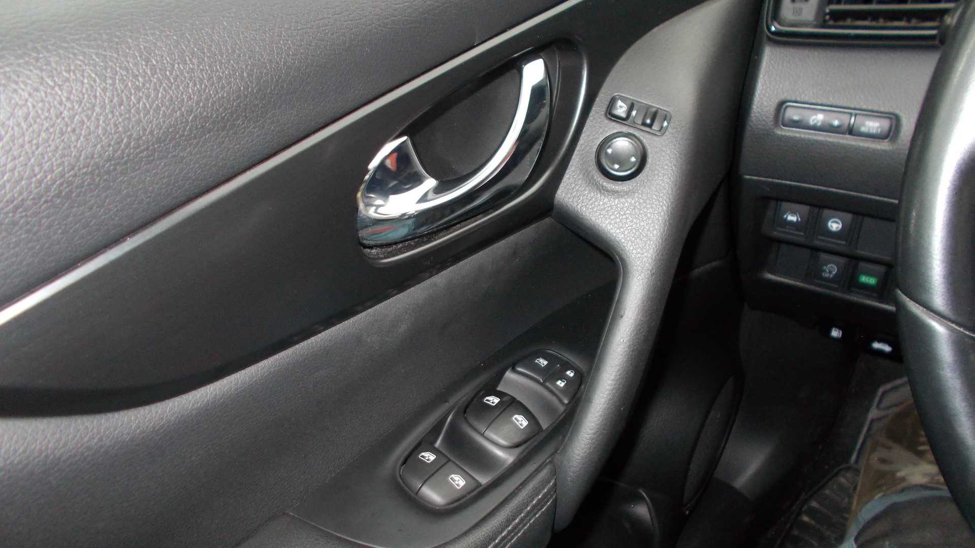 NISSAN Qashqai 1.7 dCi N-Tec 4x4 Xtronic ALL-MODE 4x4-image-7
