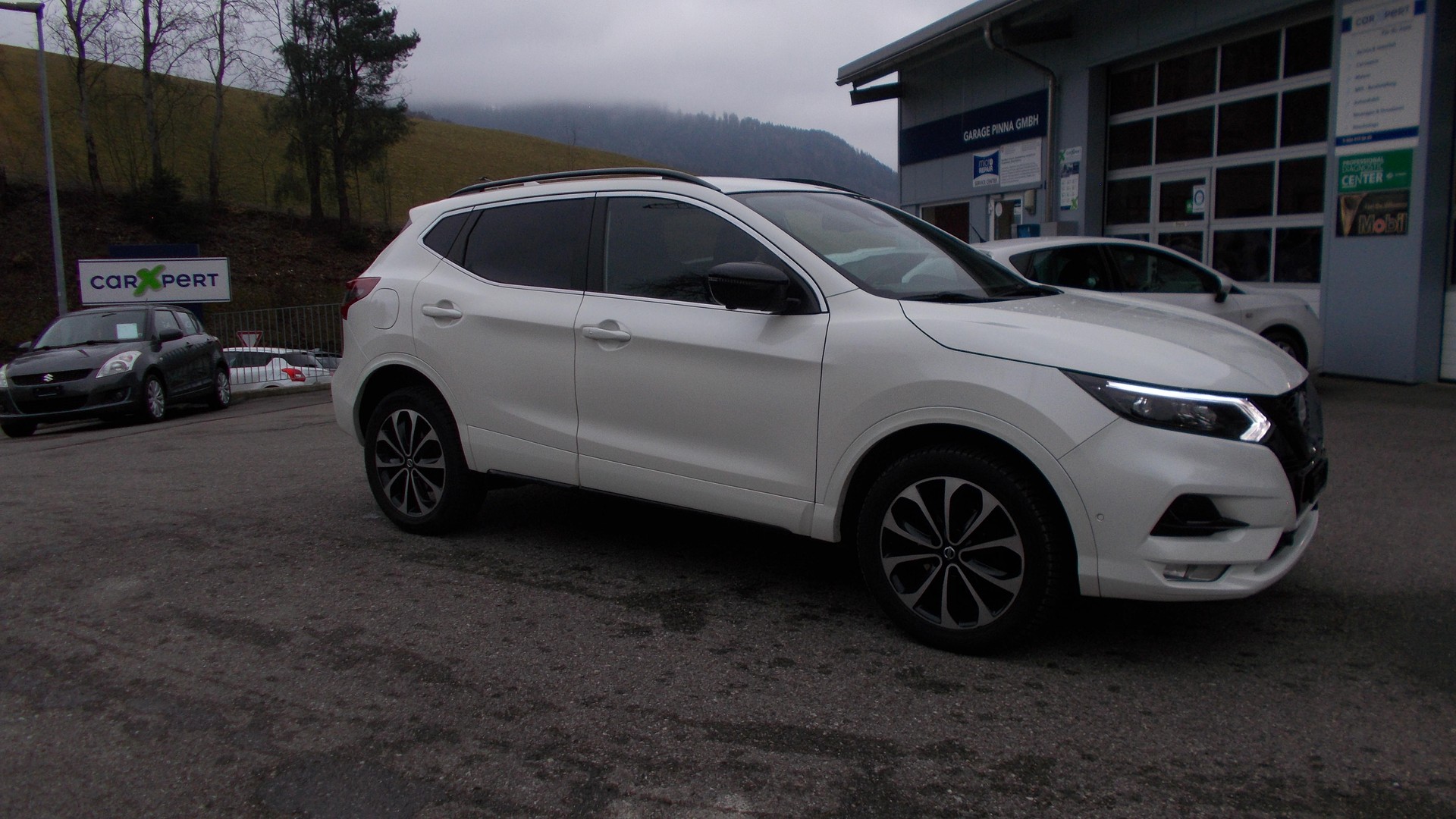NISSAN Qashqai 1.7 dCi N-Tec 4x4 Xtronic ALL-MODE 4x4-image-1