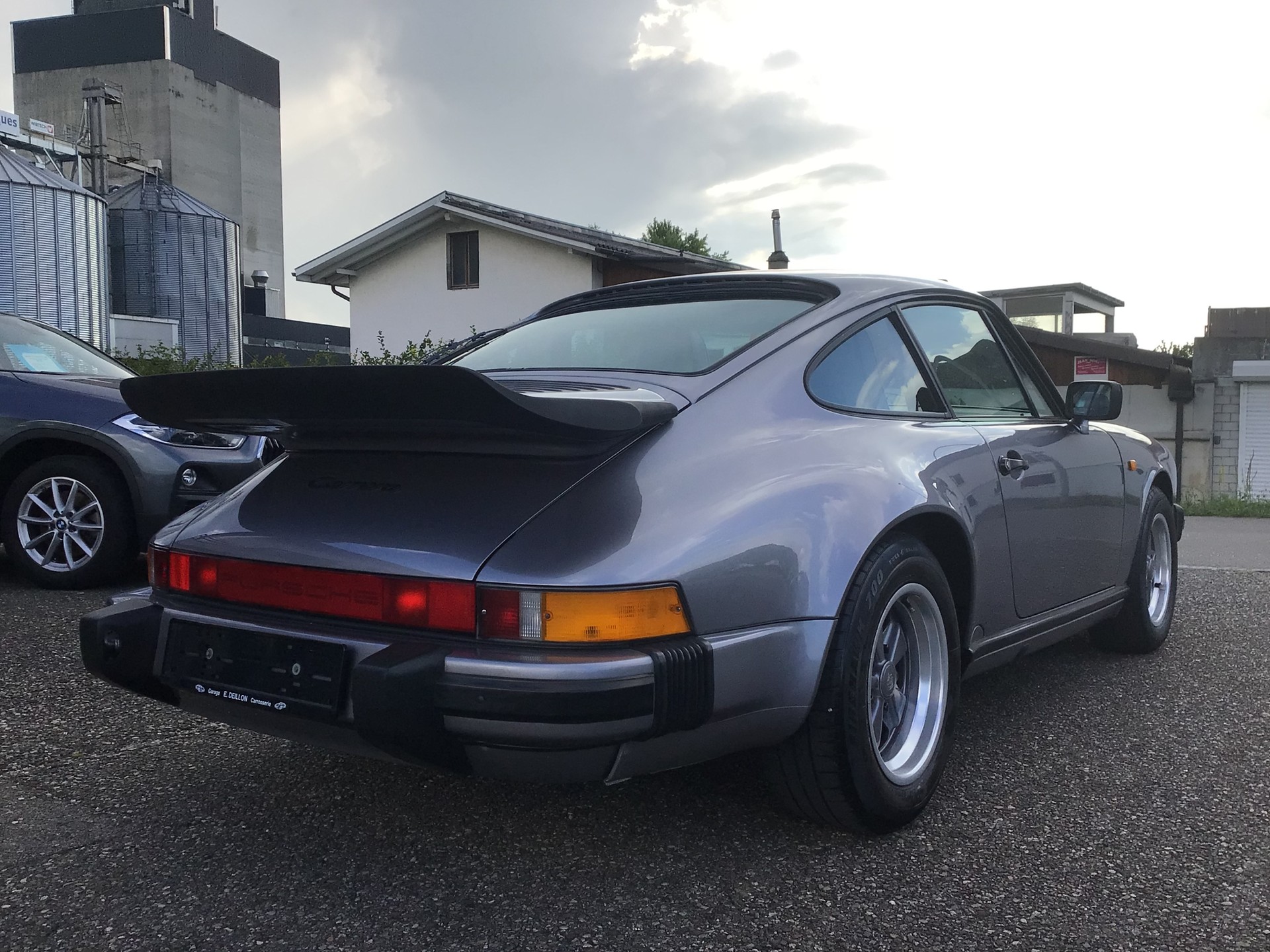 PORSCHE 911 Carrera-image-12