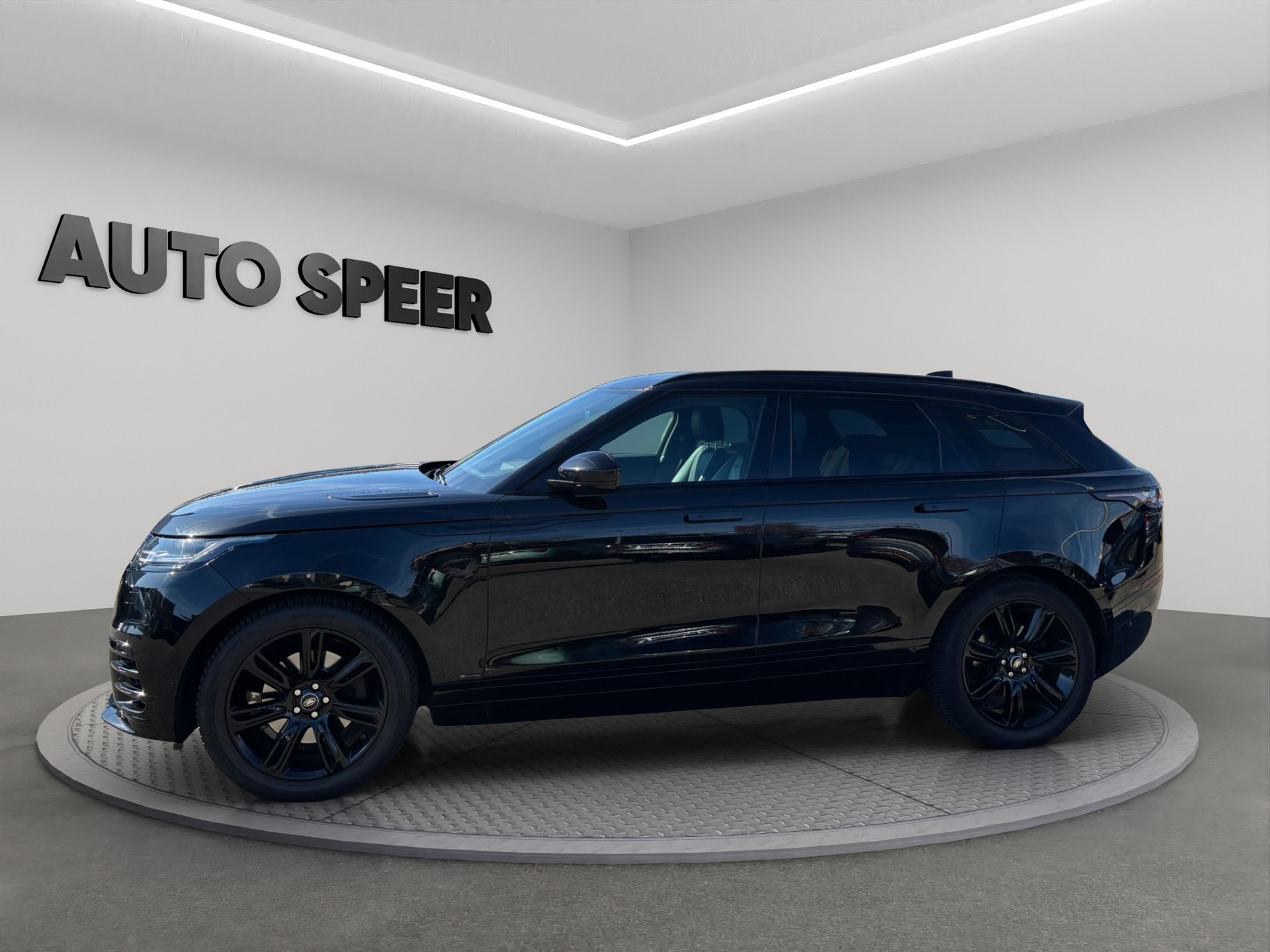 LAND ROVER Range Rover Velar 2.0 T 300 R-Dynamic SE-image-1