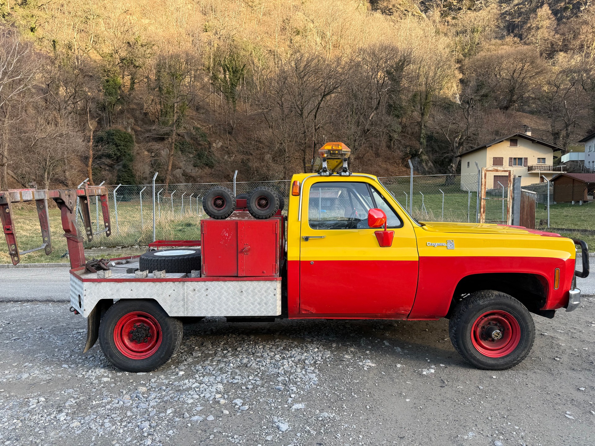 CHEVROLET 20-image-1