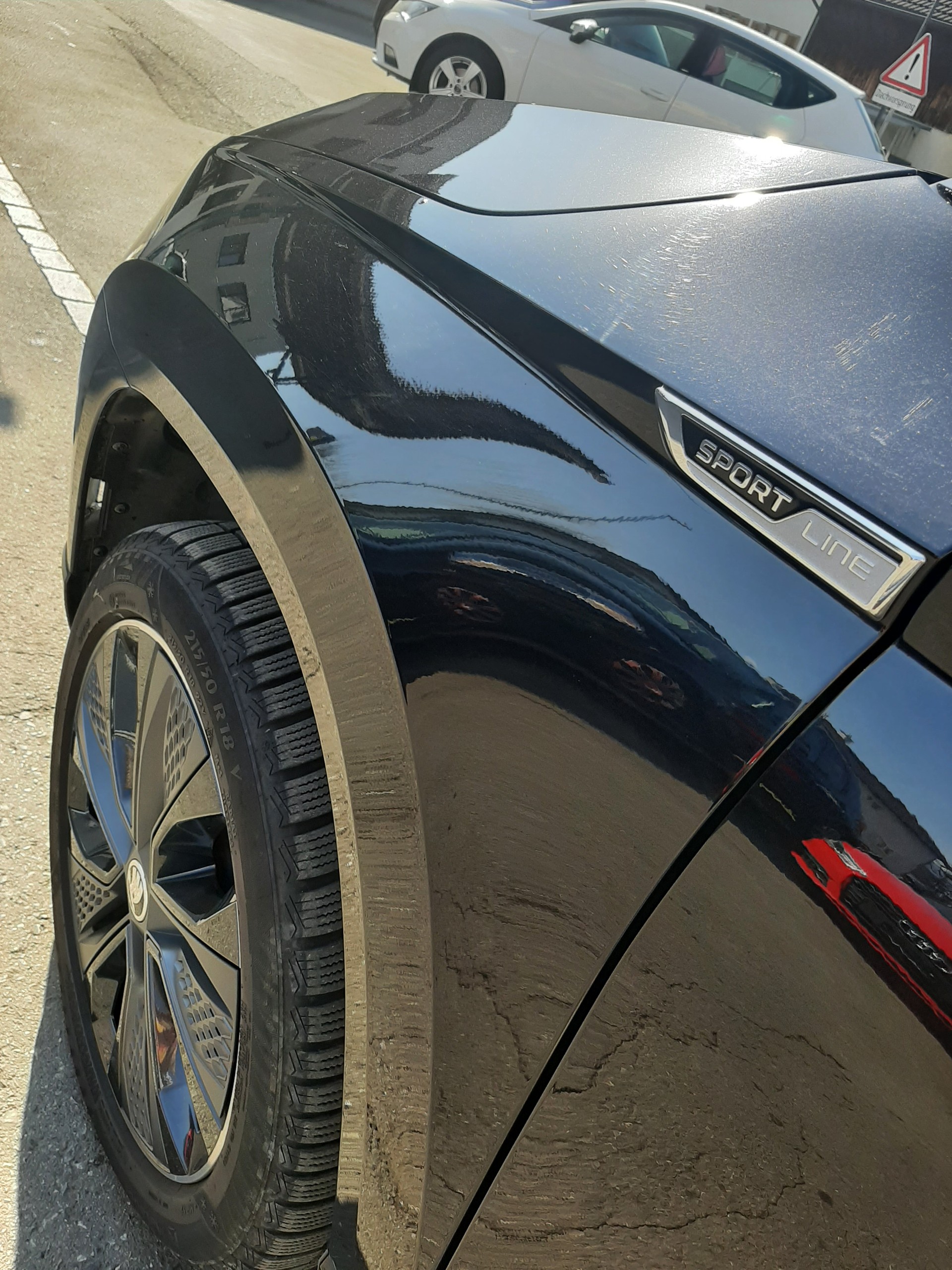 SKODA Karoq 2.0 TSI SportLine 4x4 DSG-image-5