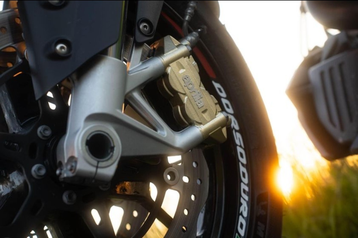 APRILIA SMV 750 ABS-image-2